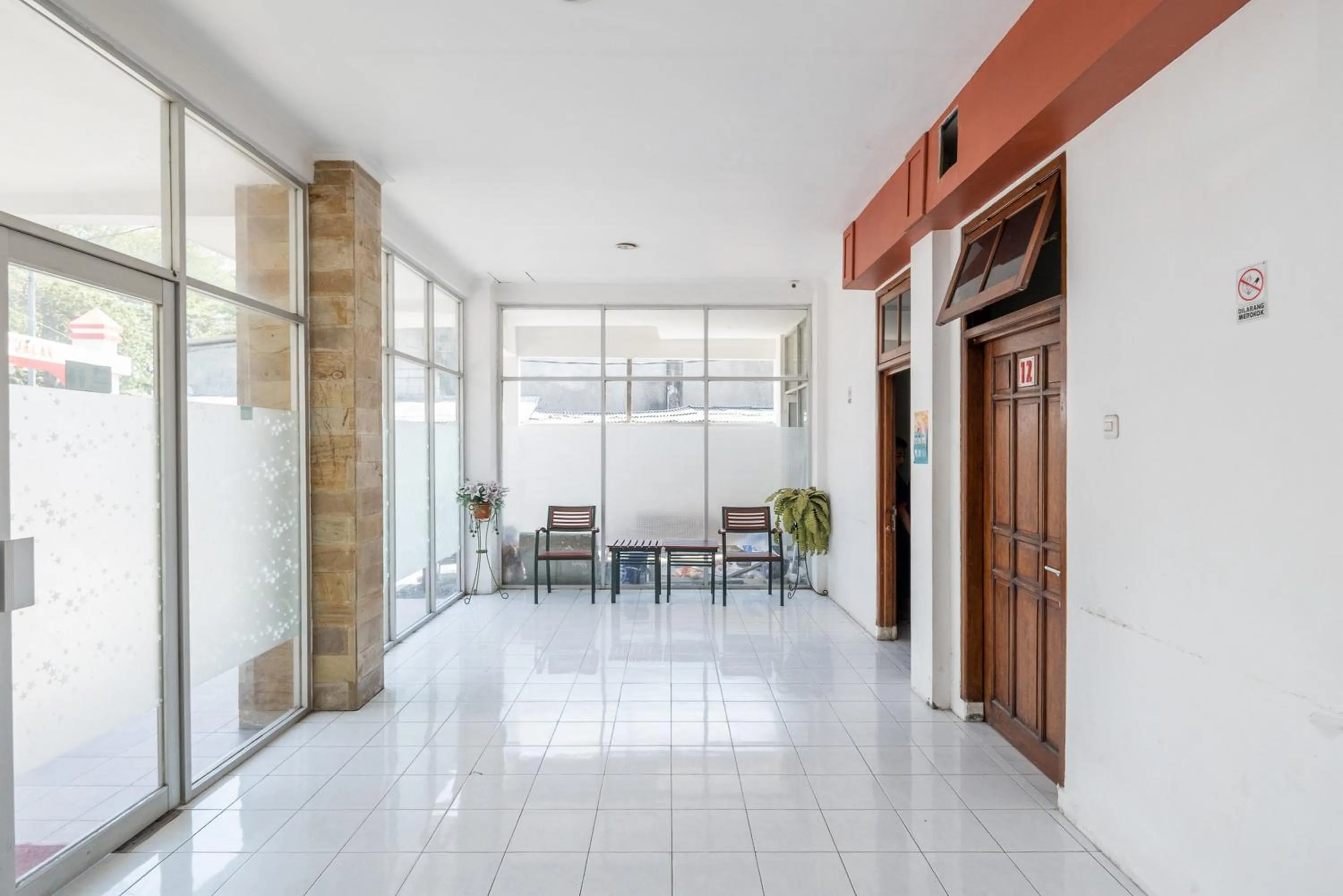 Property building in RedDoorz Plus @ Gunungsari Surabaya