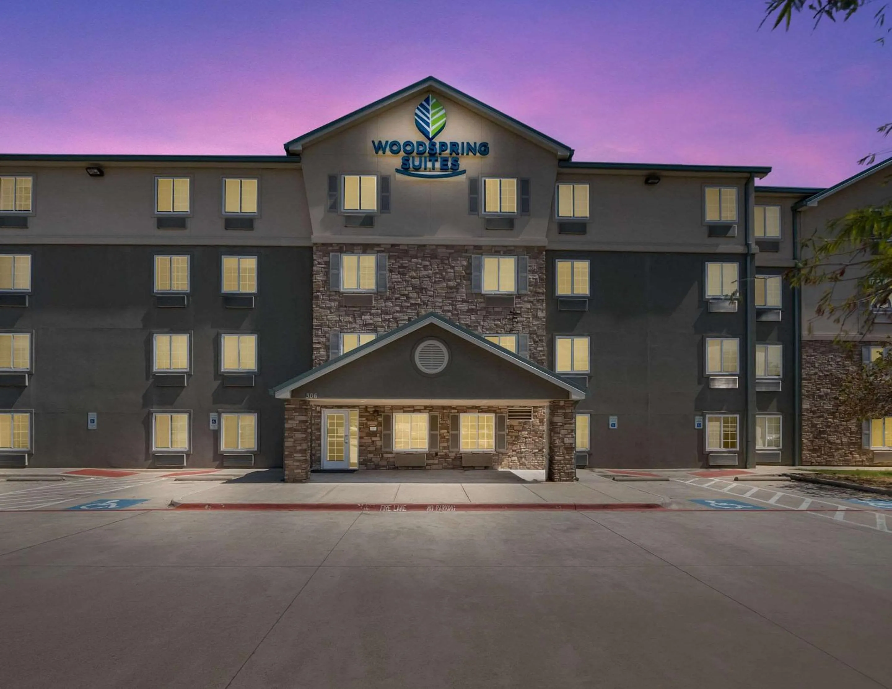 Property building in WoodSpring Suites Fort Worth Trophy Club