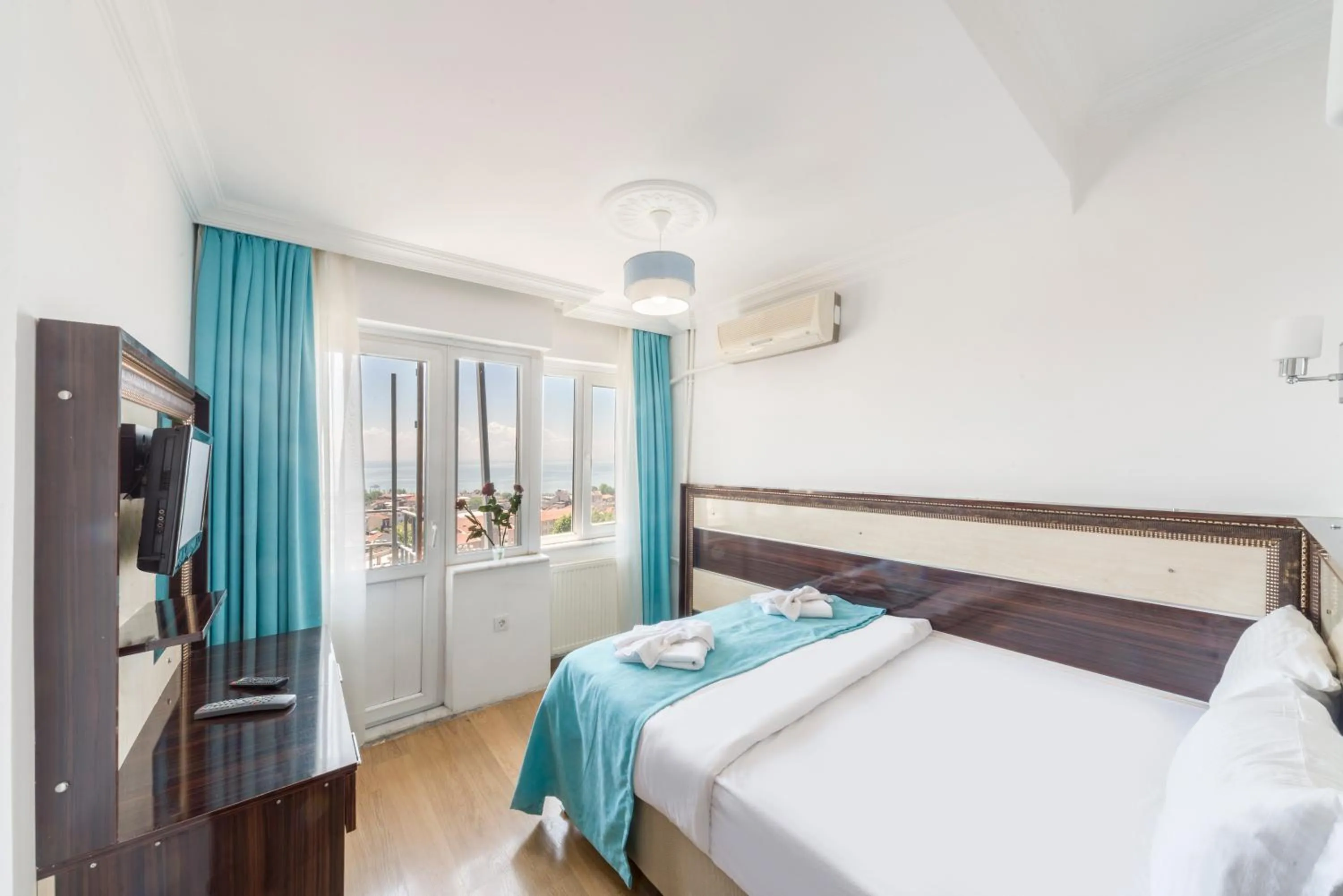 Photo of the whole room in Old City Park Hotel