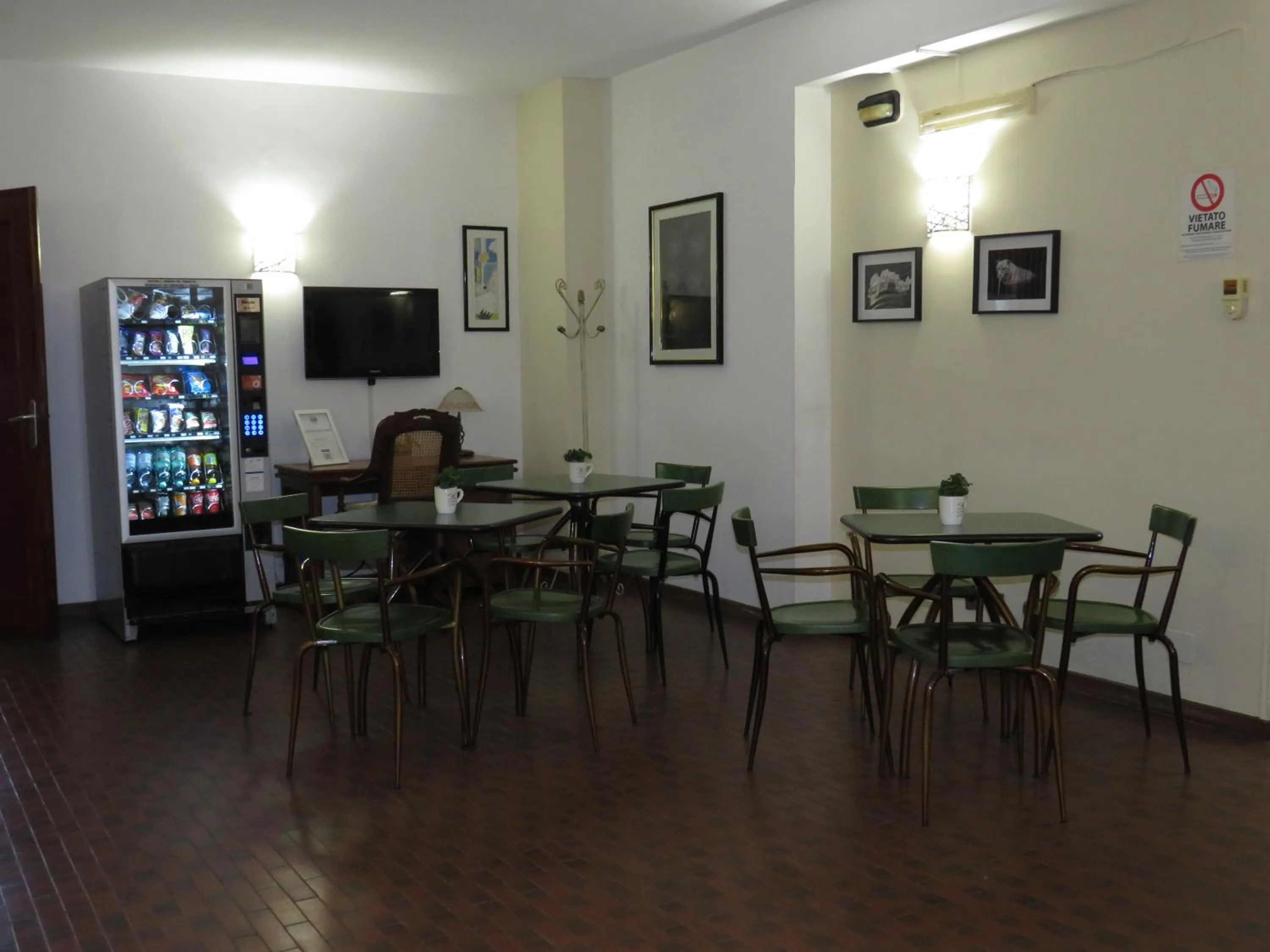 Restaurant/places to eat in Hotel San Michele