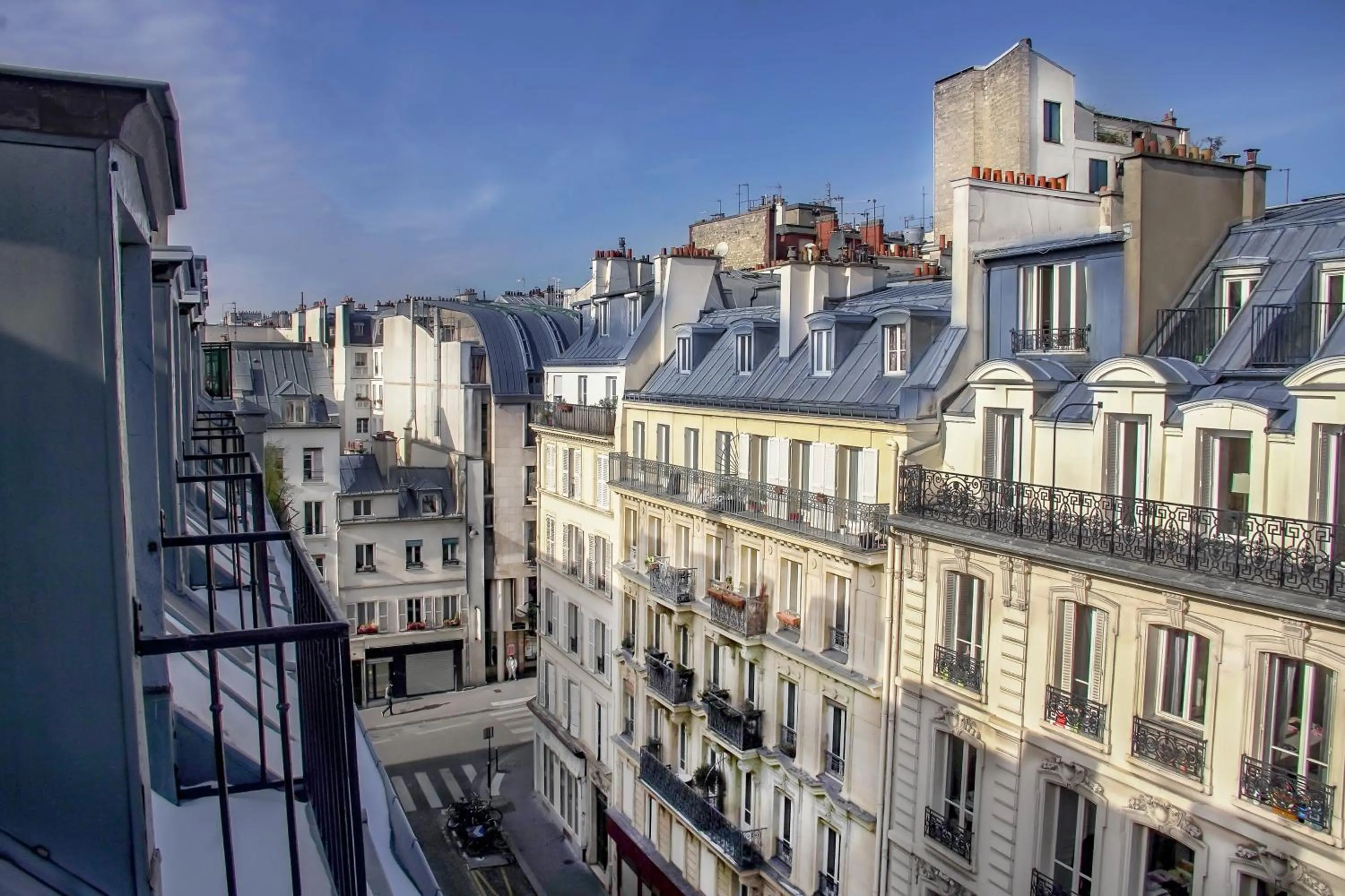 City view in Maison Mère