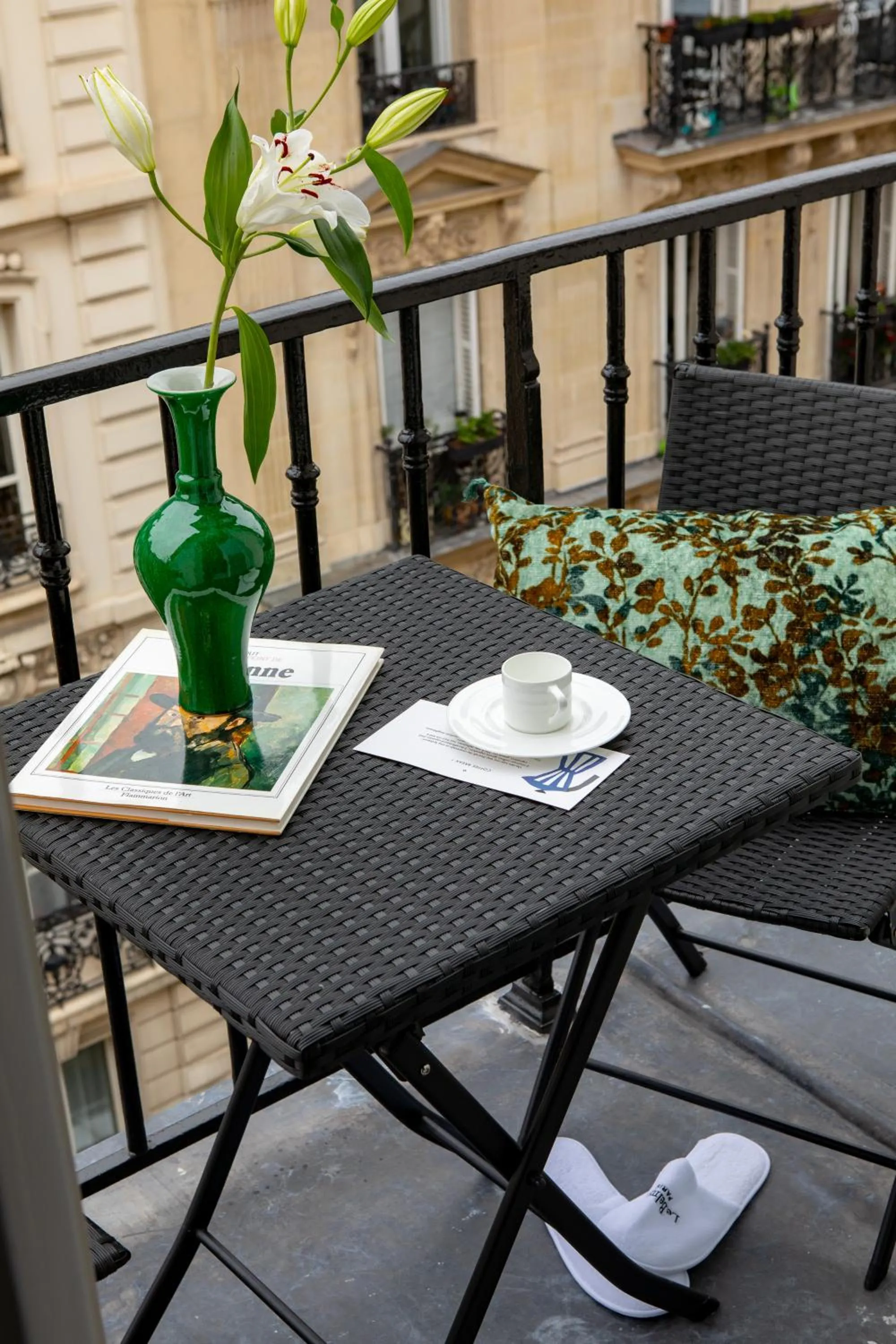 Coffee/tea facilities in Maison Mère