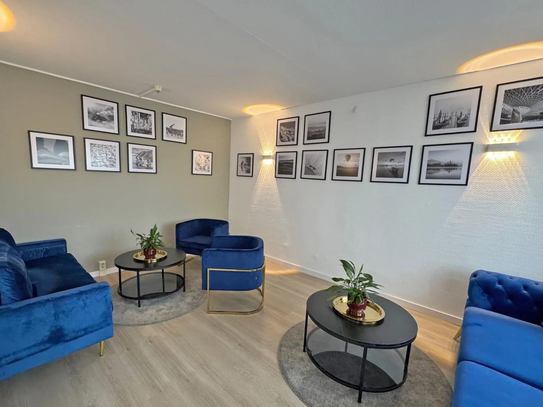 Lobby or reception in DORMERO Hotel Weimar