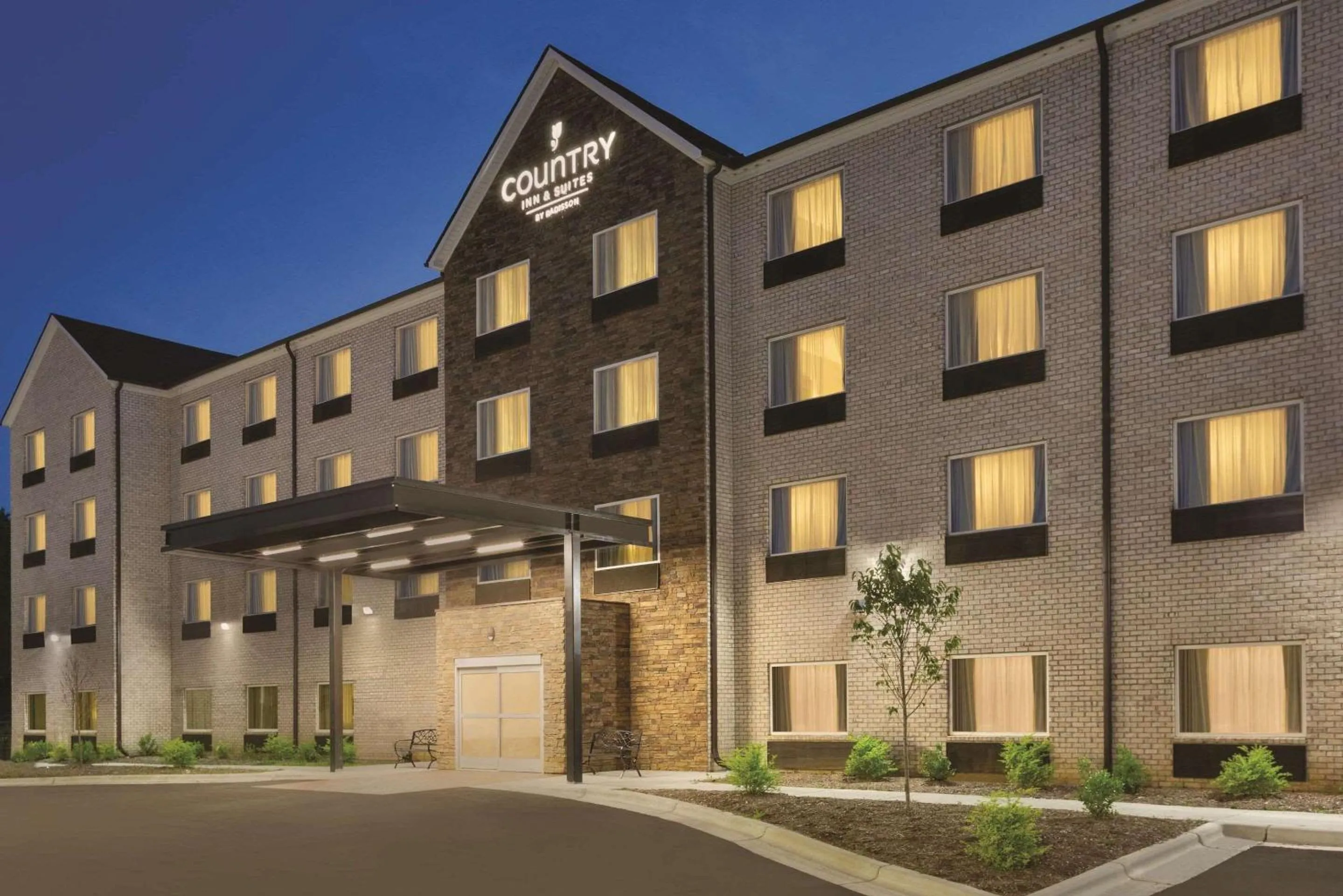 Property building in Country Inn & Suites by Radisson, Greensboro, NC