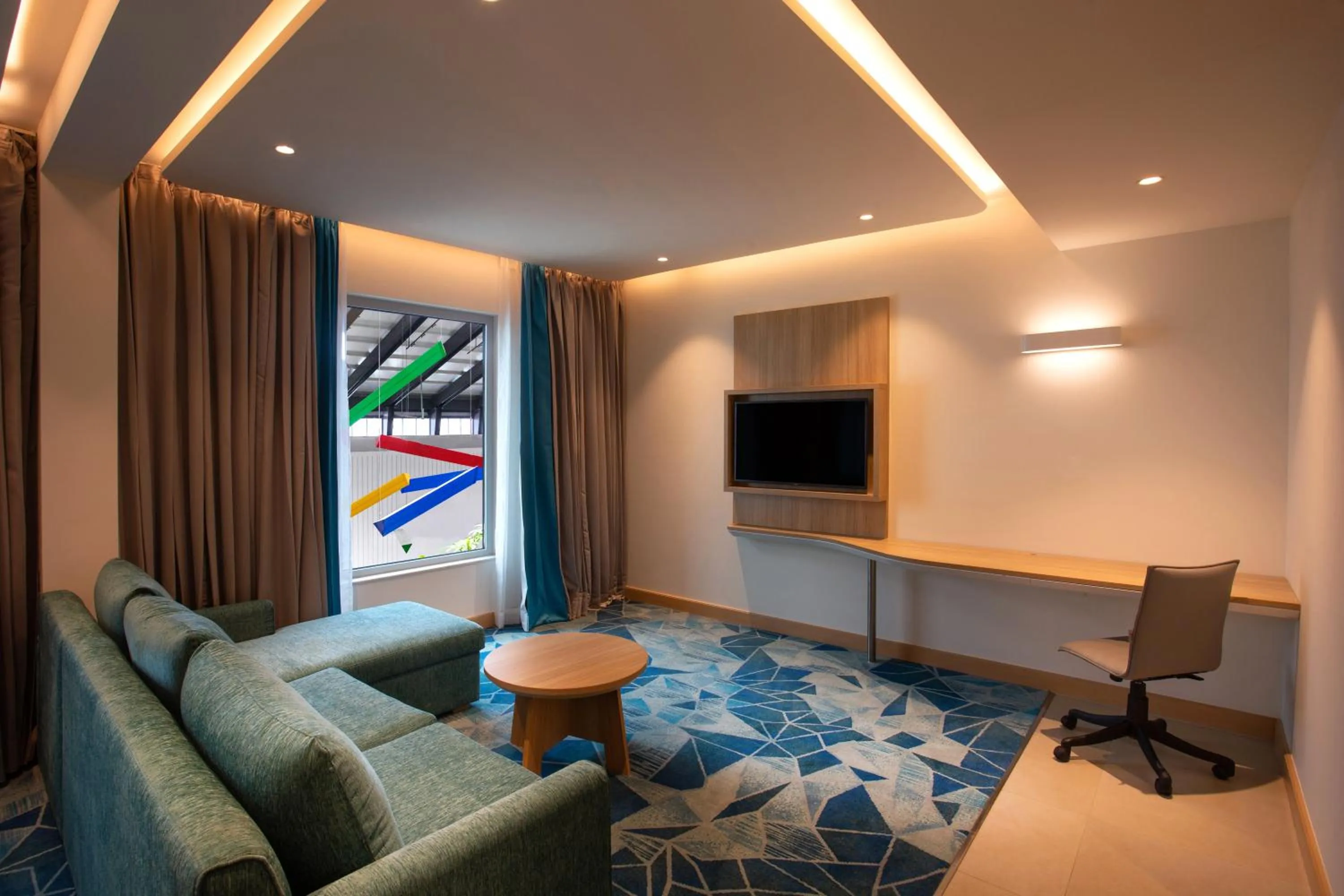 Photo of the whole room in Holiday Inn Express & Suites Bengaluru Old Madras Road by IHG