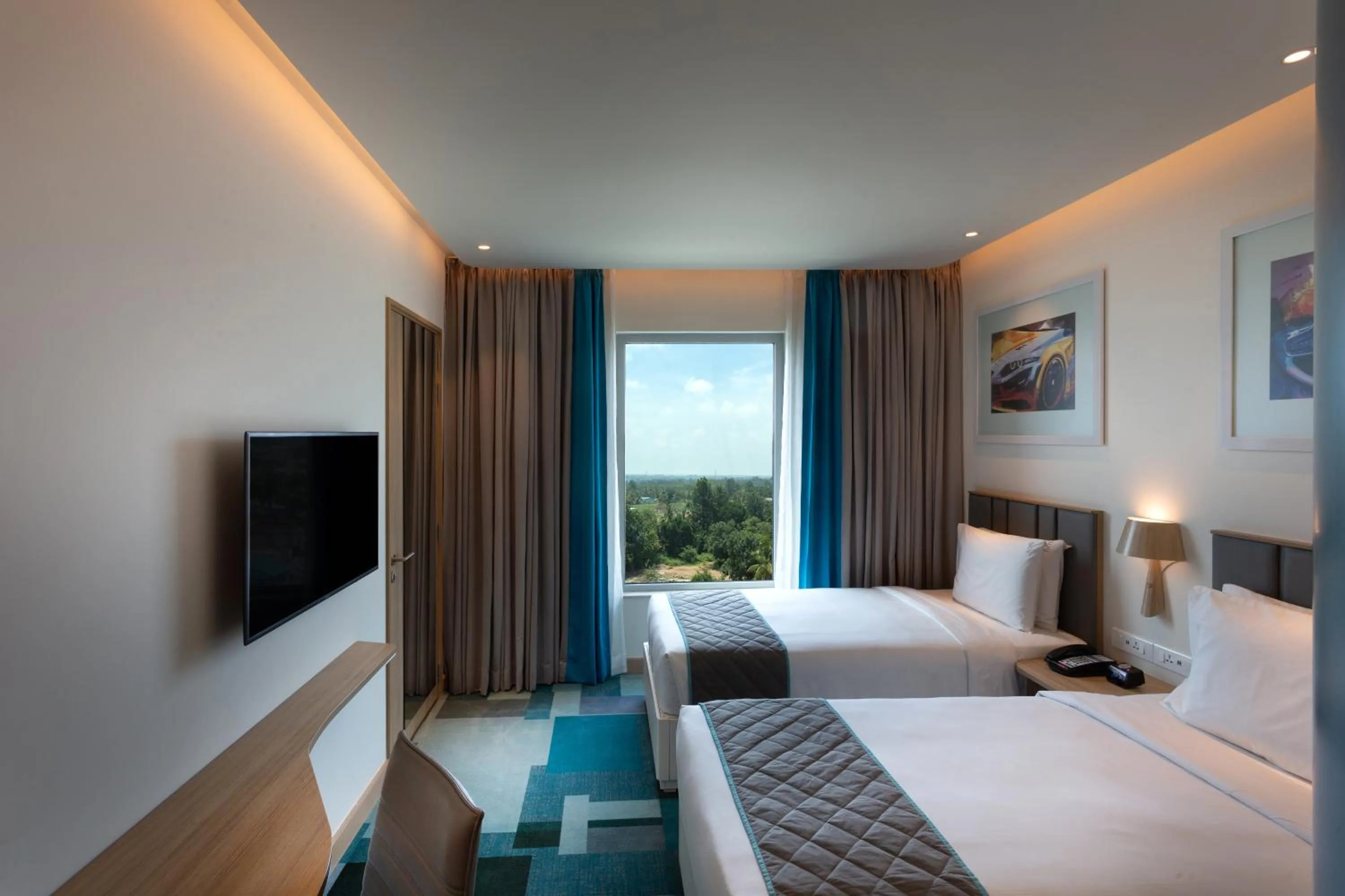 TV and multimedia, Bed in Holiday Inn Express & Suites Bengaluru Old Madras Road by IHG