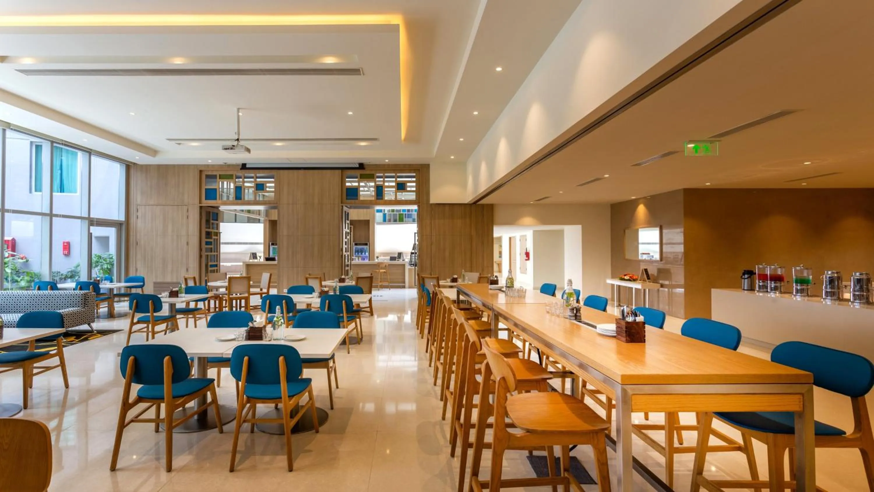 Breakfast in Holiday Inn Express & Suites Bengaluru Old Madras Road by IHG