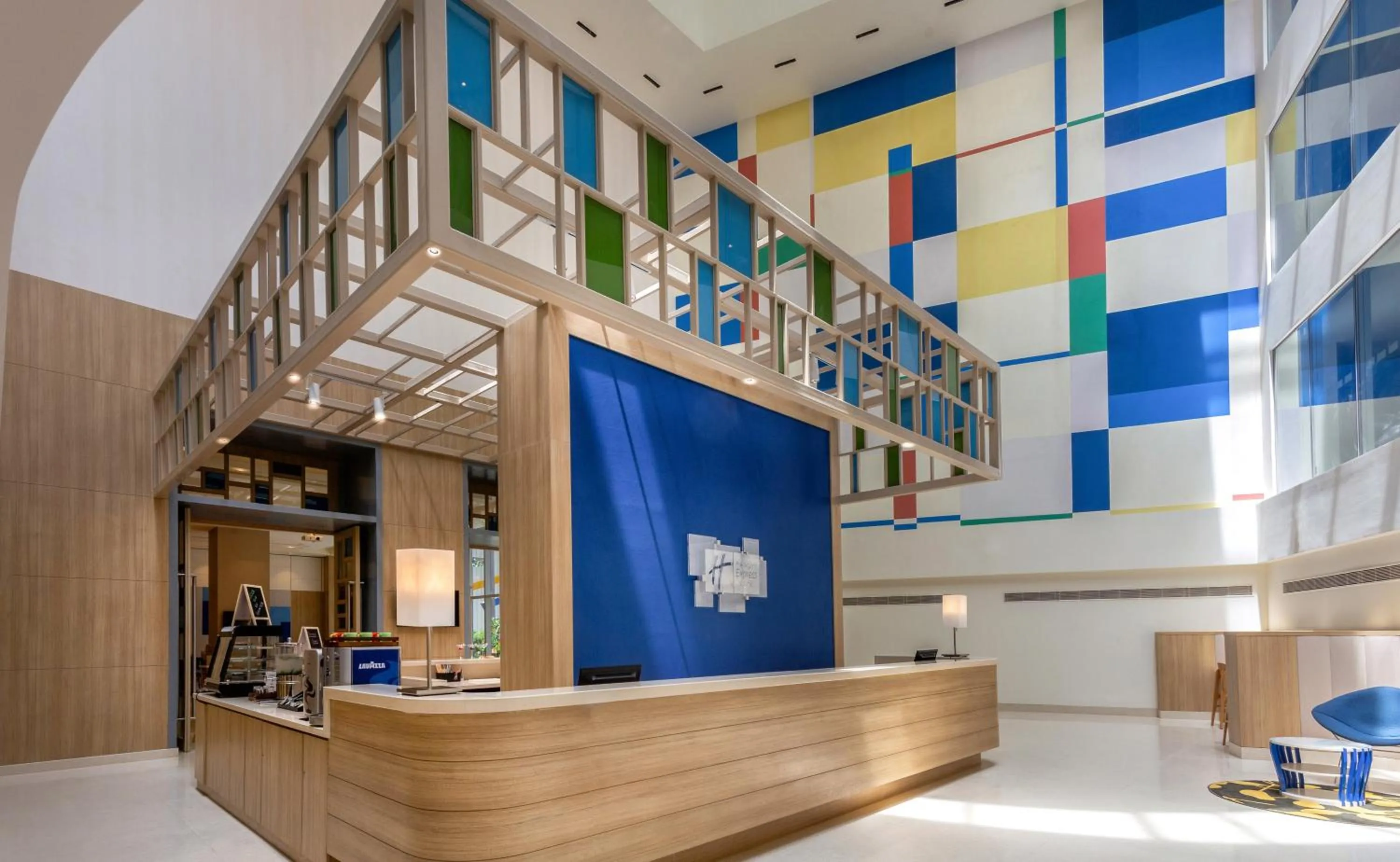 Restaurant/places to eat in Holiday Inn Express & Suites Bengaluru Old Madras Road by IHG