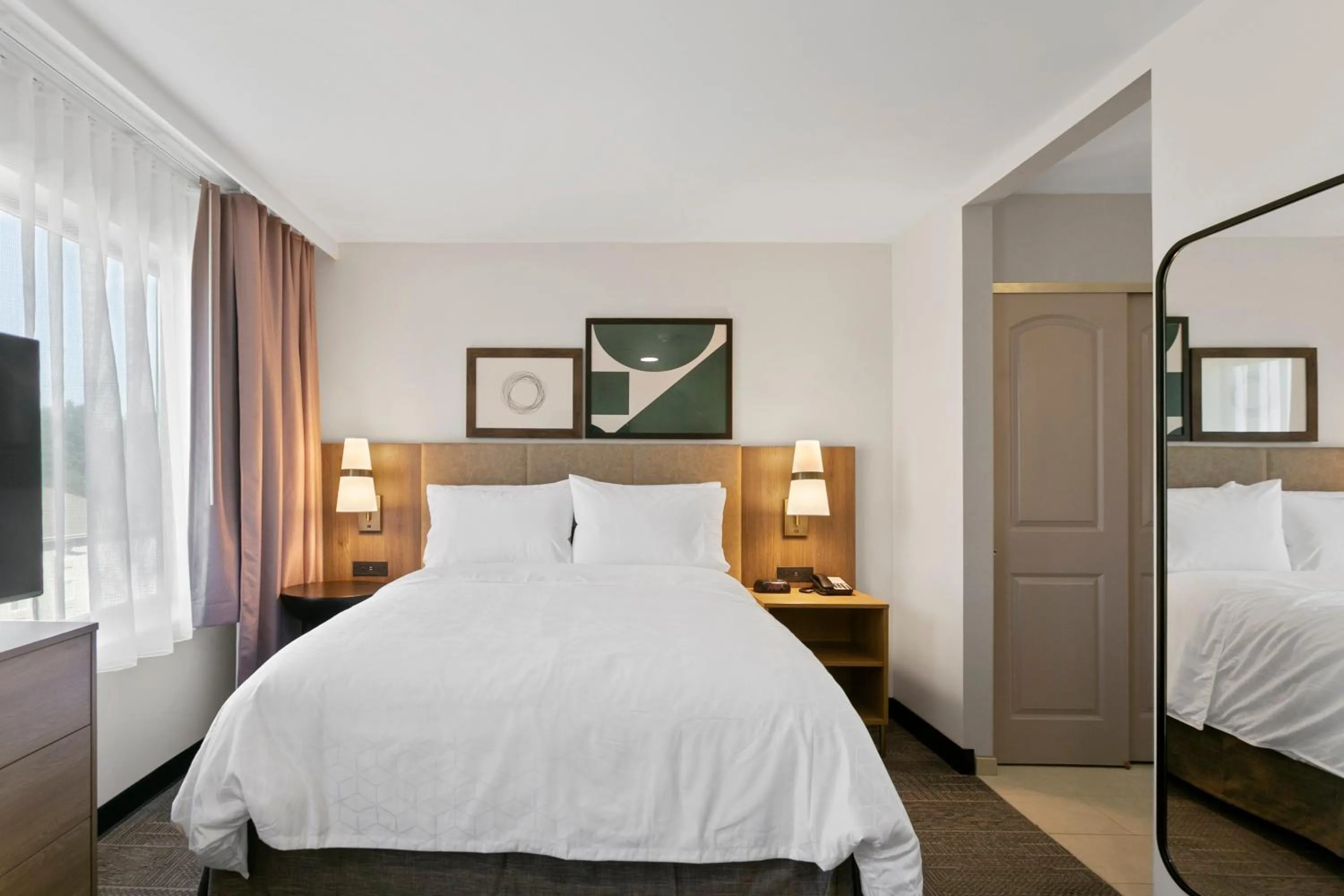 Bedroom, Bed in Staybridge Suites - Atlanta NE - Duluth by IHG