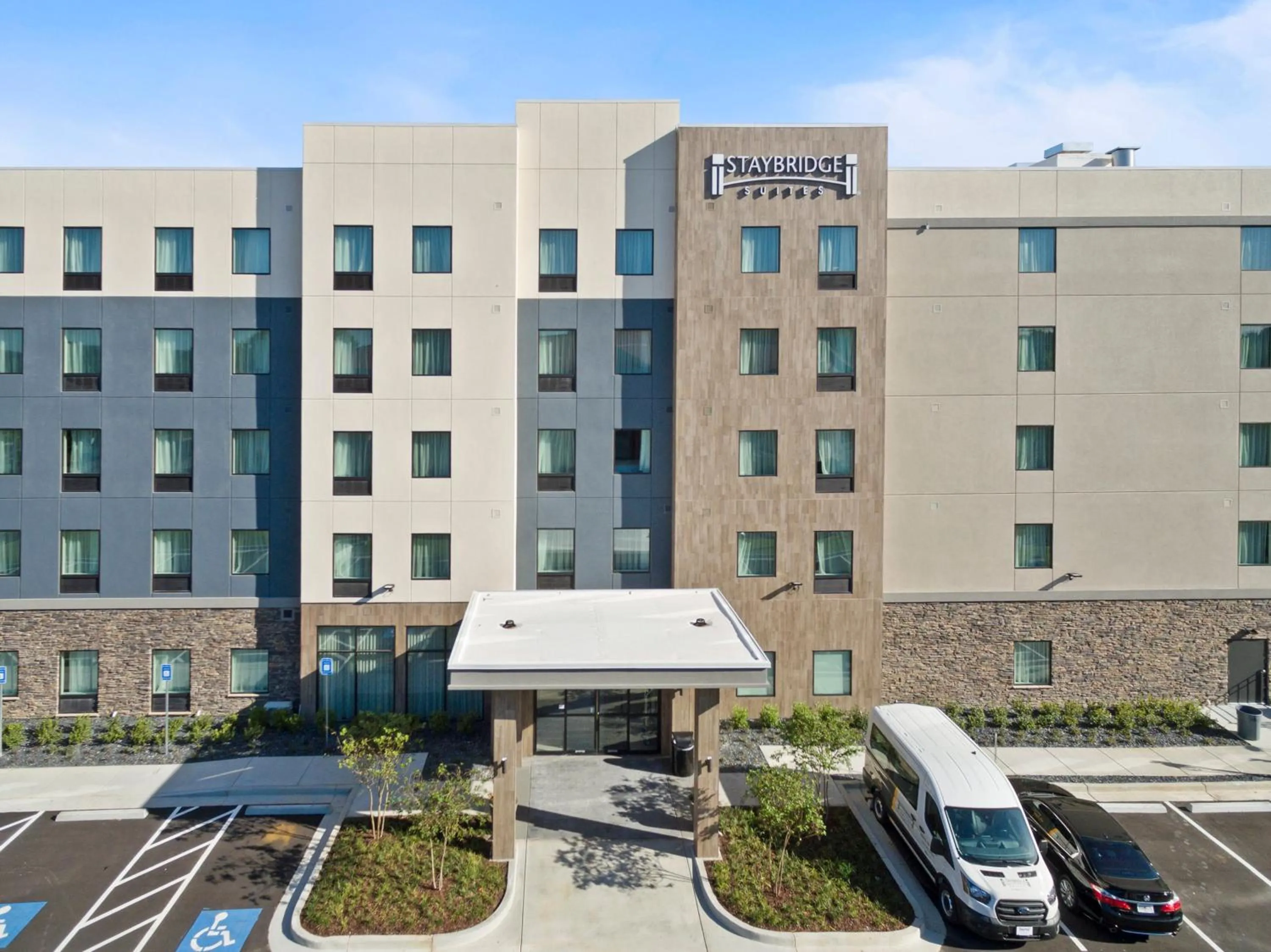 Property building in Staybridge Suites - Atlanta NE - Duluth by IHG