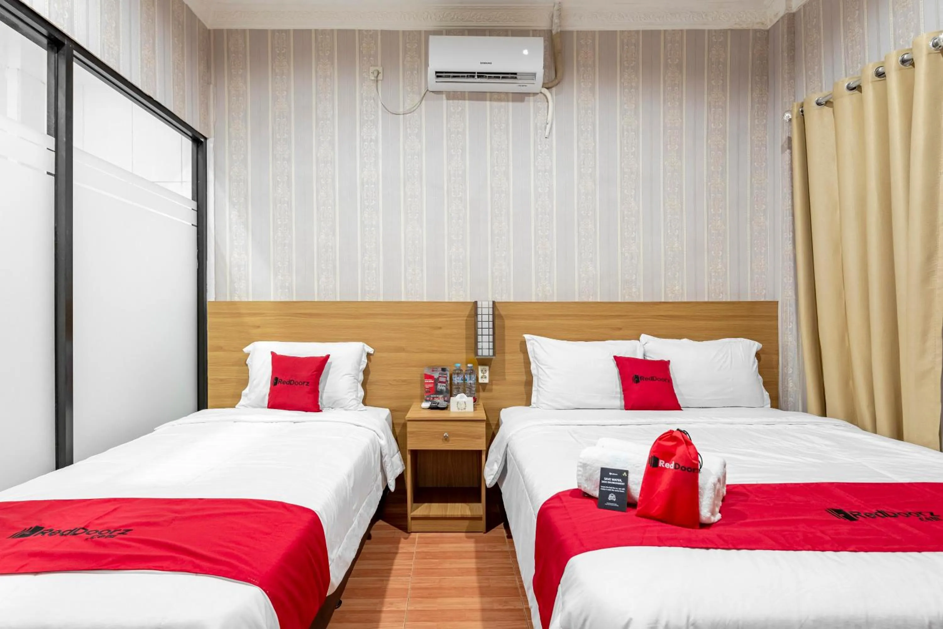 Bed in RedDoorz Syariah @ Danau Kerinci Sawojajar