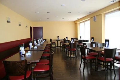 Restaurant/places to eat in Hotel-Restaurant Fück