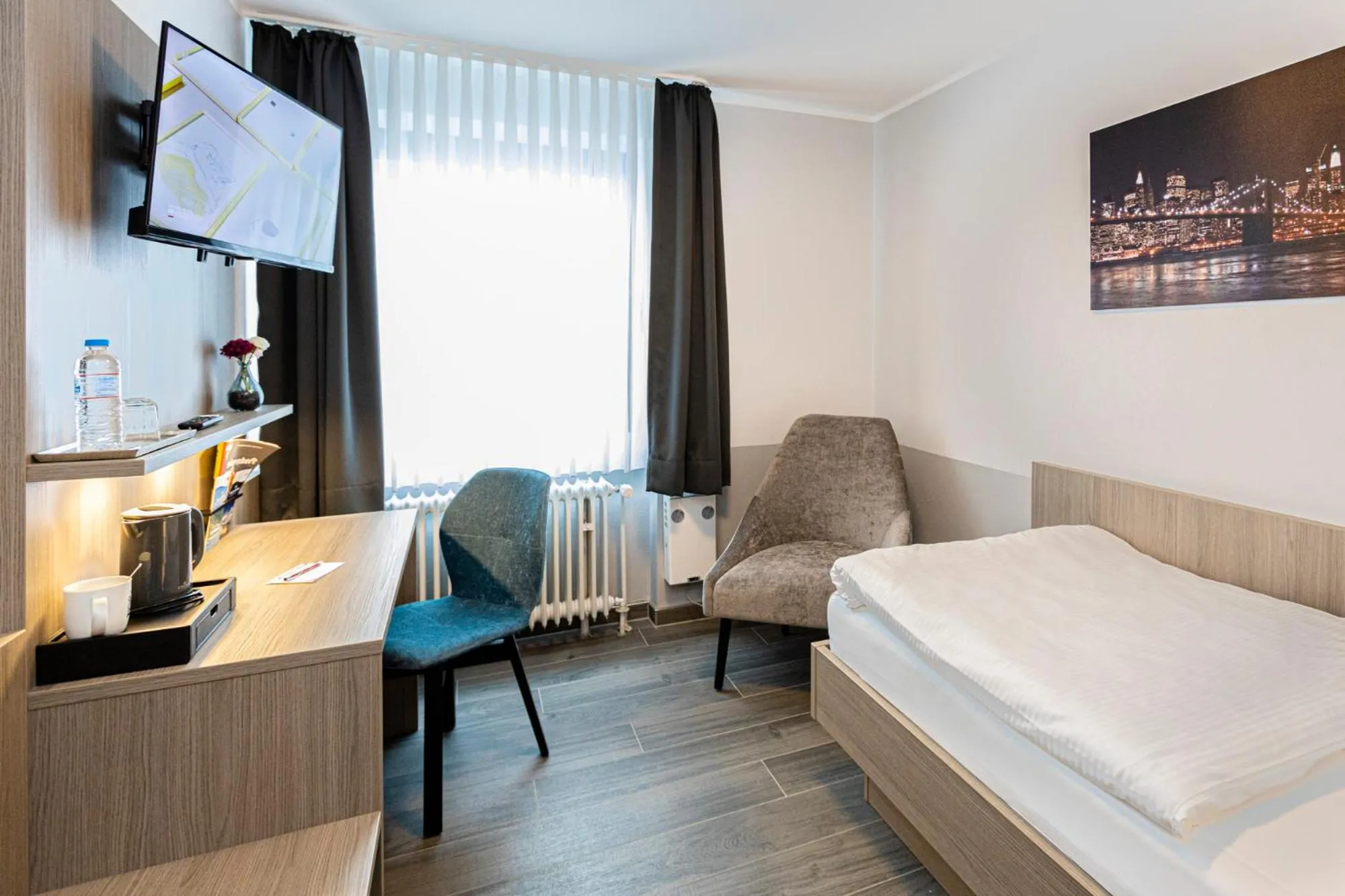 Photo of the whole room, Bed in Hotel-Restaurant Fück