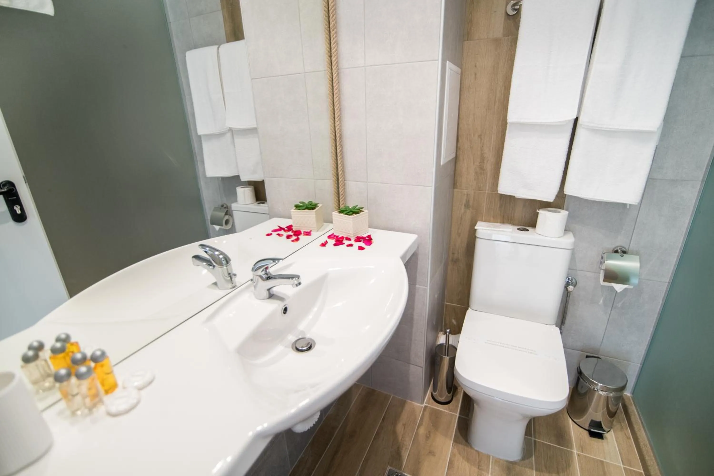 Bathroom in Cinema Hotel