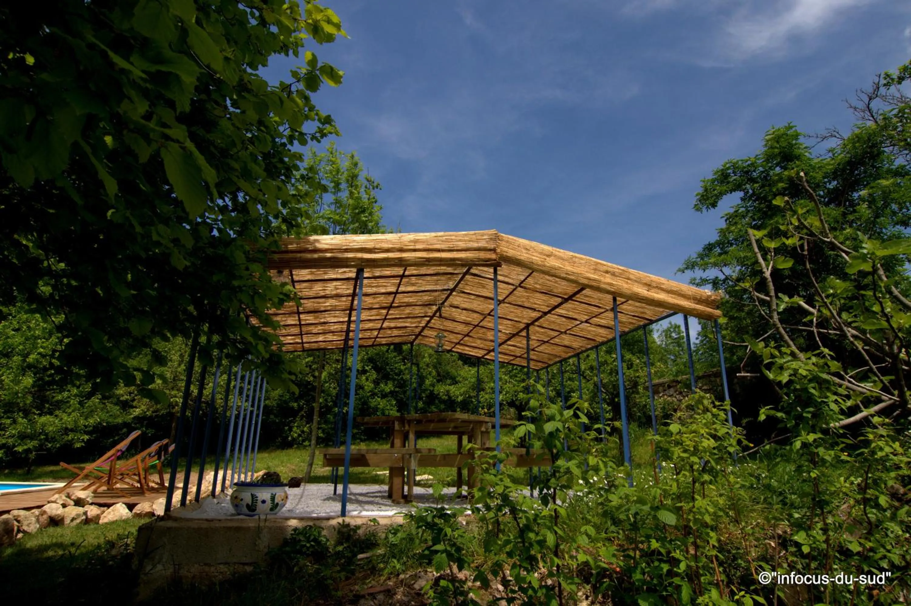 Patio in Infocus-Du-Sud