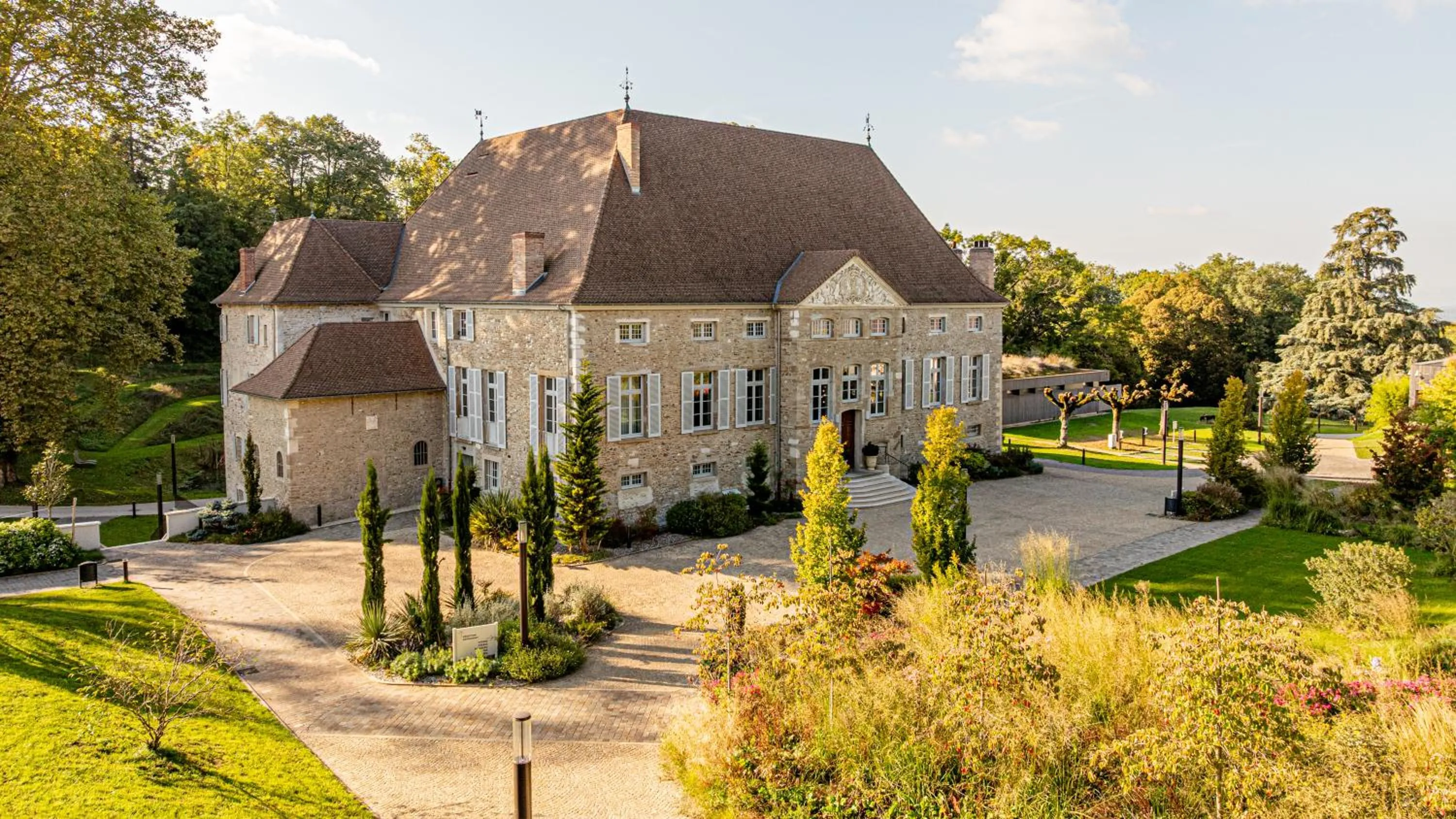 Property building in Domaine de Dolomieu Hotel & Spa - BW Premier Collection