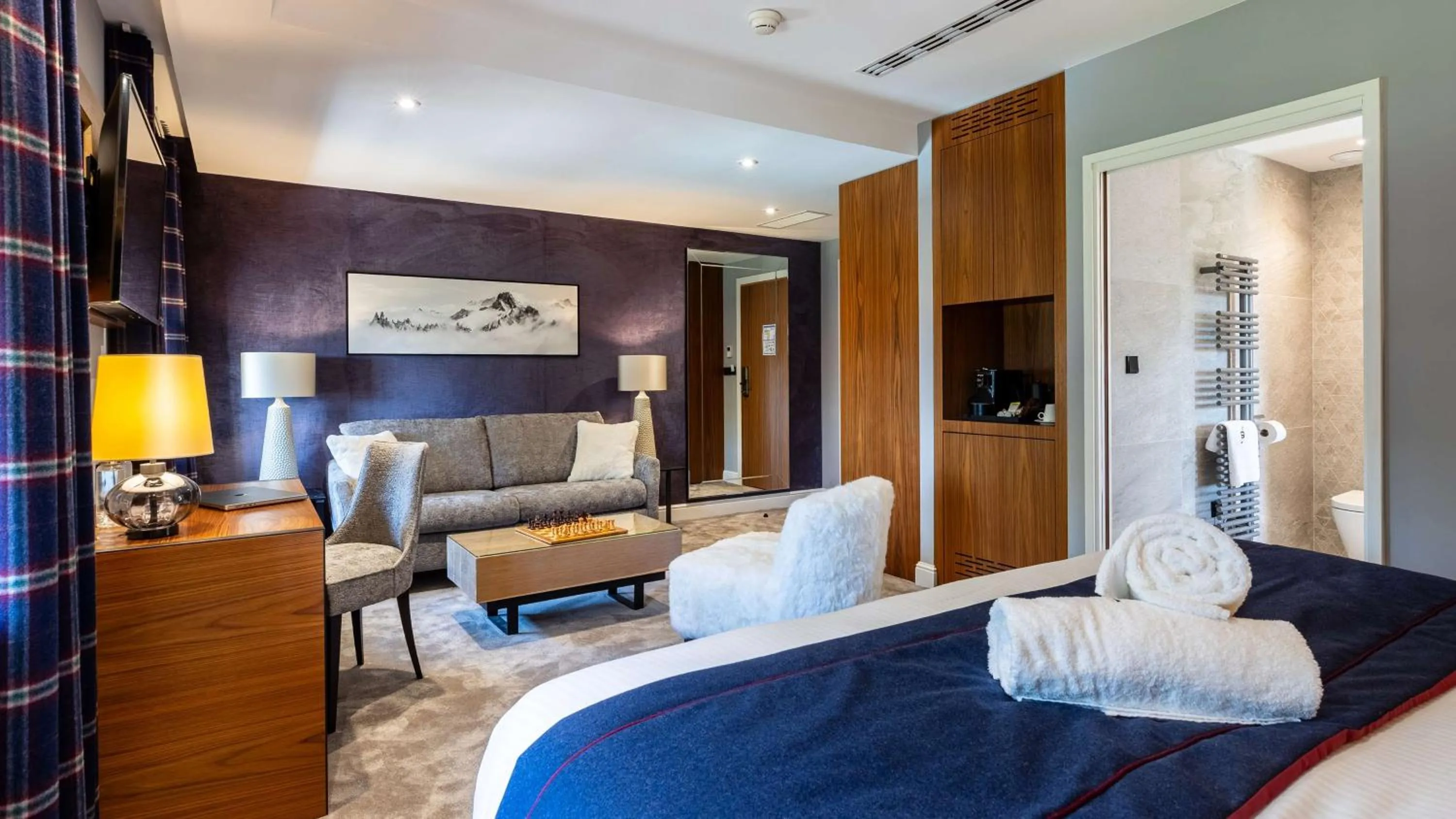 Bedroom, Bed in Domaine de Dolomieu Hotel & Spa - BW Premier Collection