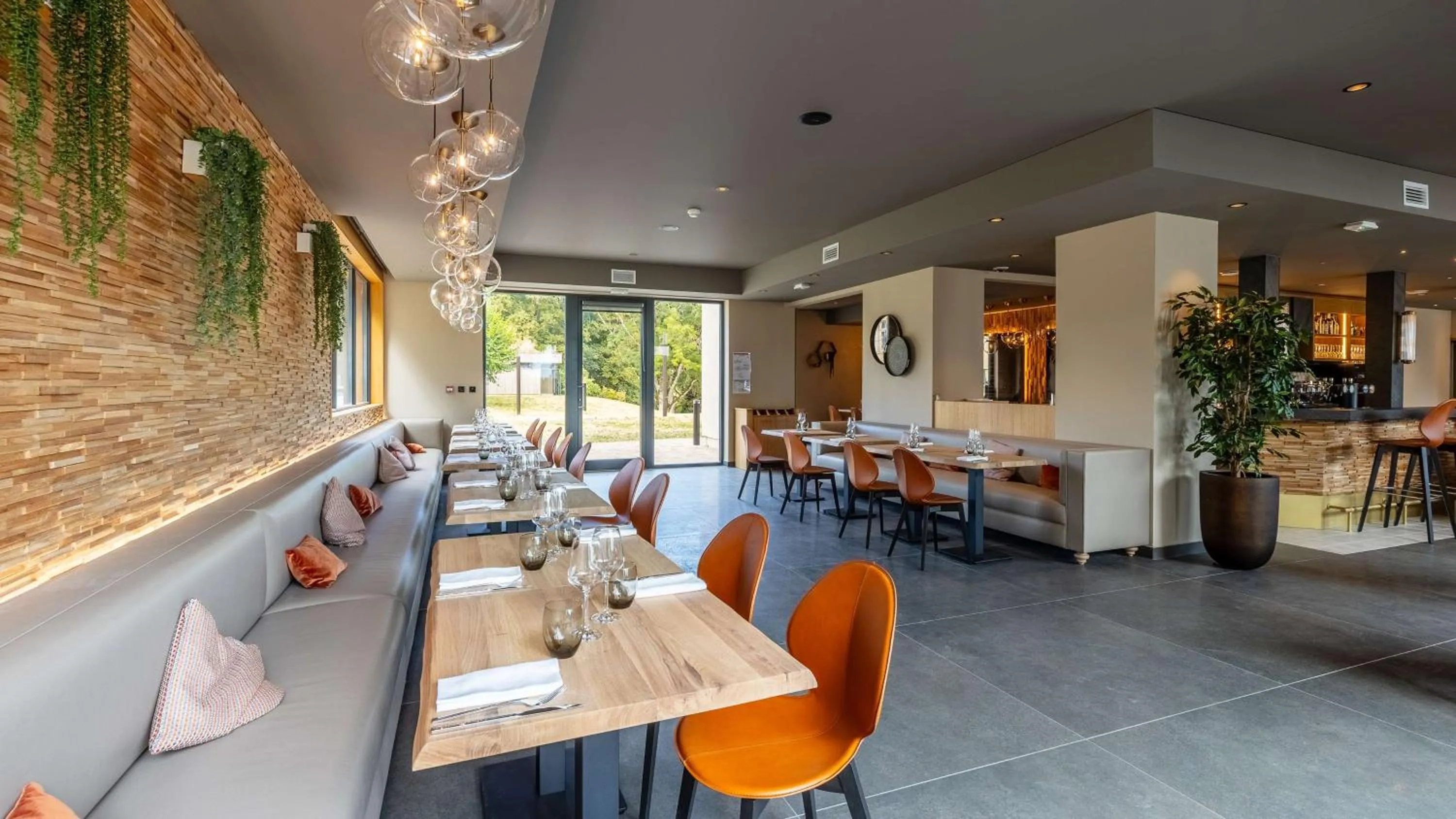 Restaurant/places to eat in Domaine de Dolomieu Hotel & Spa - BW Premier Collection