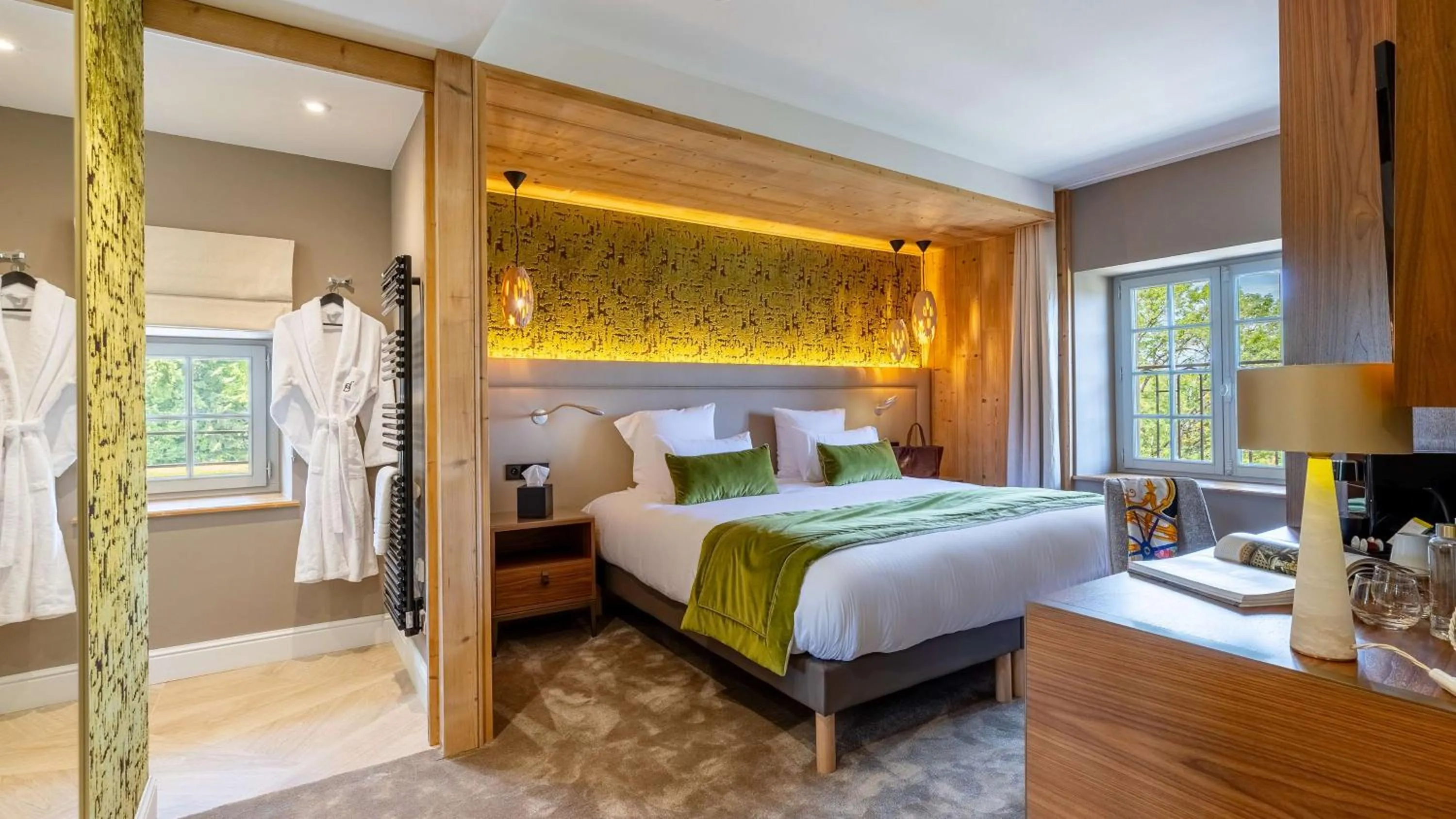 Bedroom, Bed in Domaine de Dolomieu Hotel & Spa - BW Premier Collection