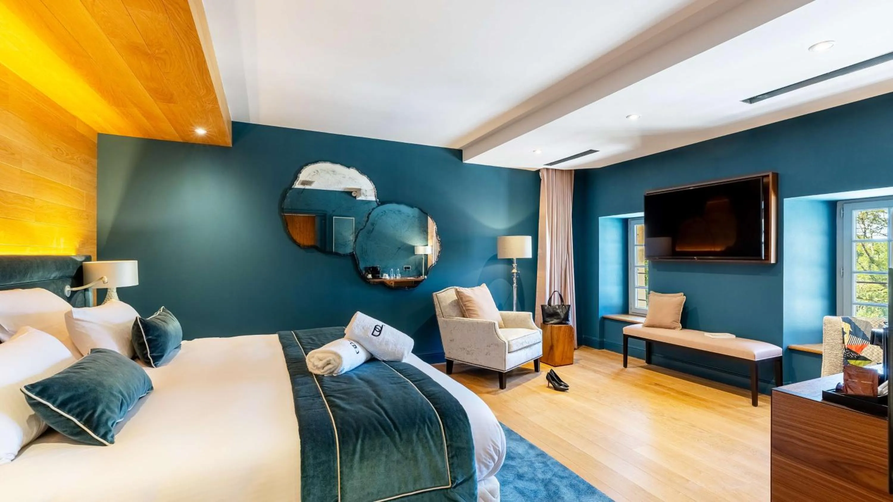 Bedroom, Bed in Domaine de Dolomieu Hotel & Spa - BW Premier Collection