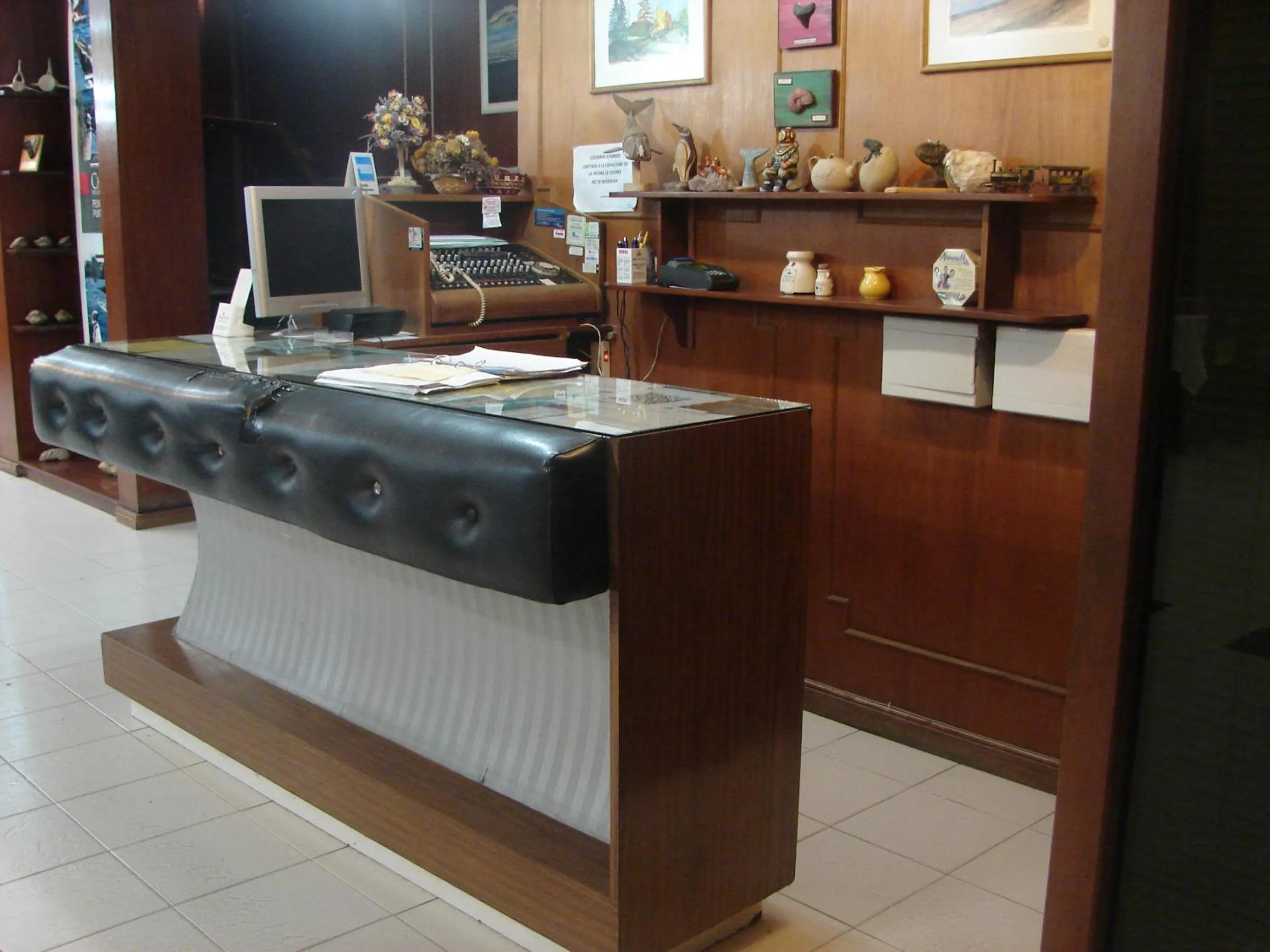 Lobby or reception in Cheltum Hotel