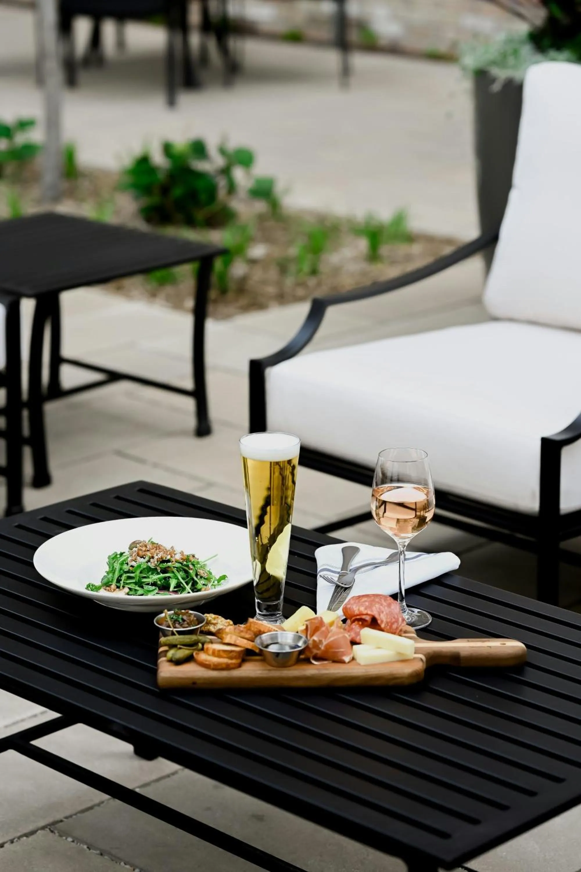 Restaurant/places to eat in Surety Hotel, Autograph Collection