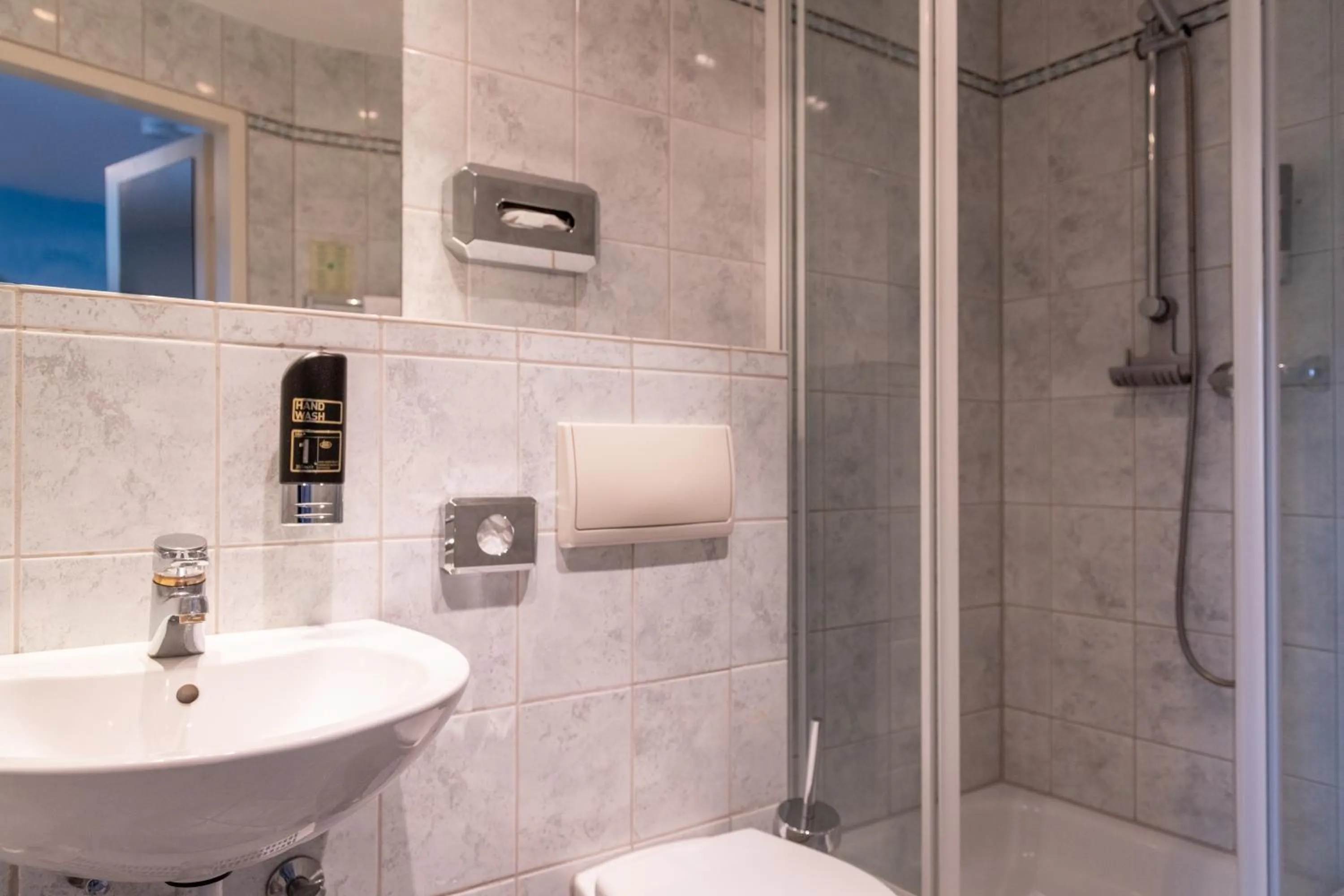 Bathroom in Art Hotel Aachen