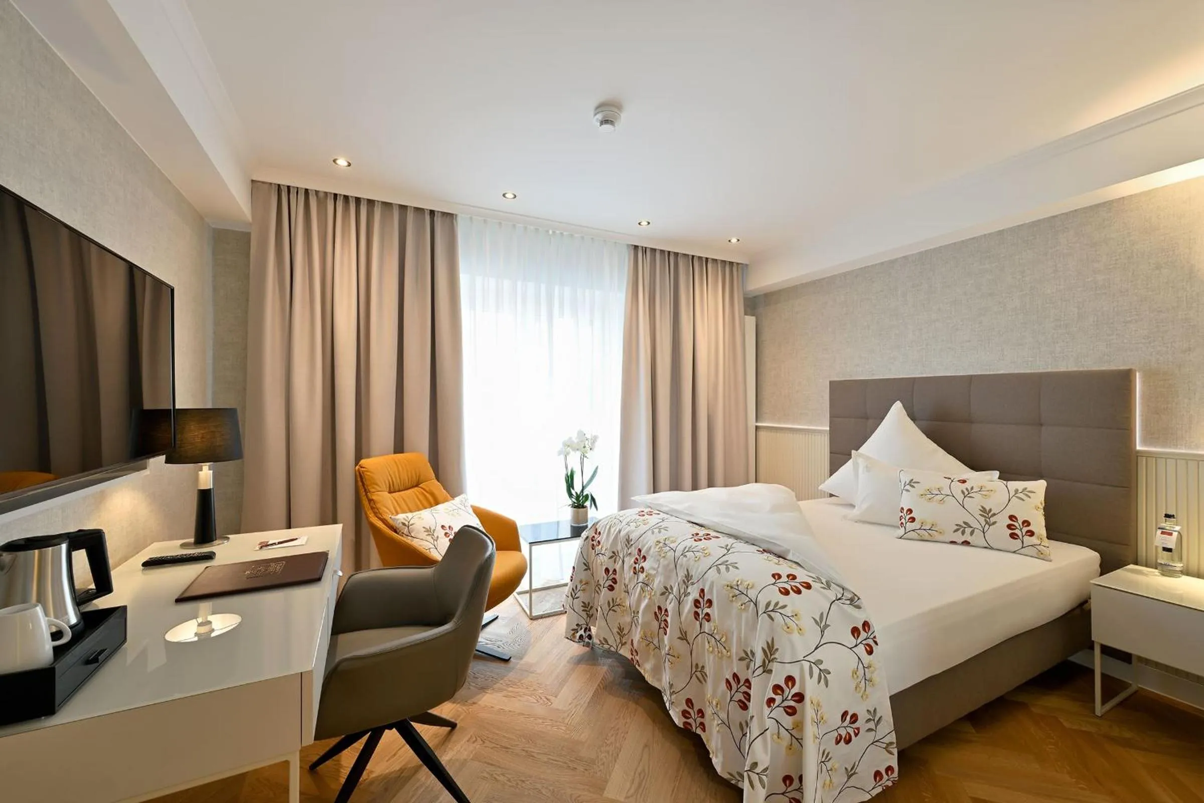 Bed in Kastens Hotel Luisenhof