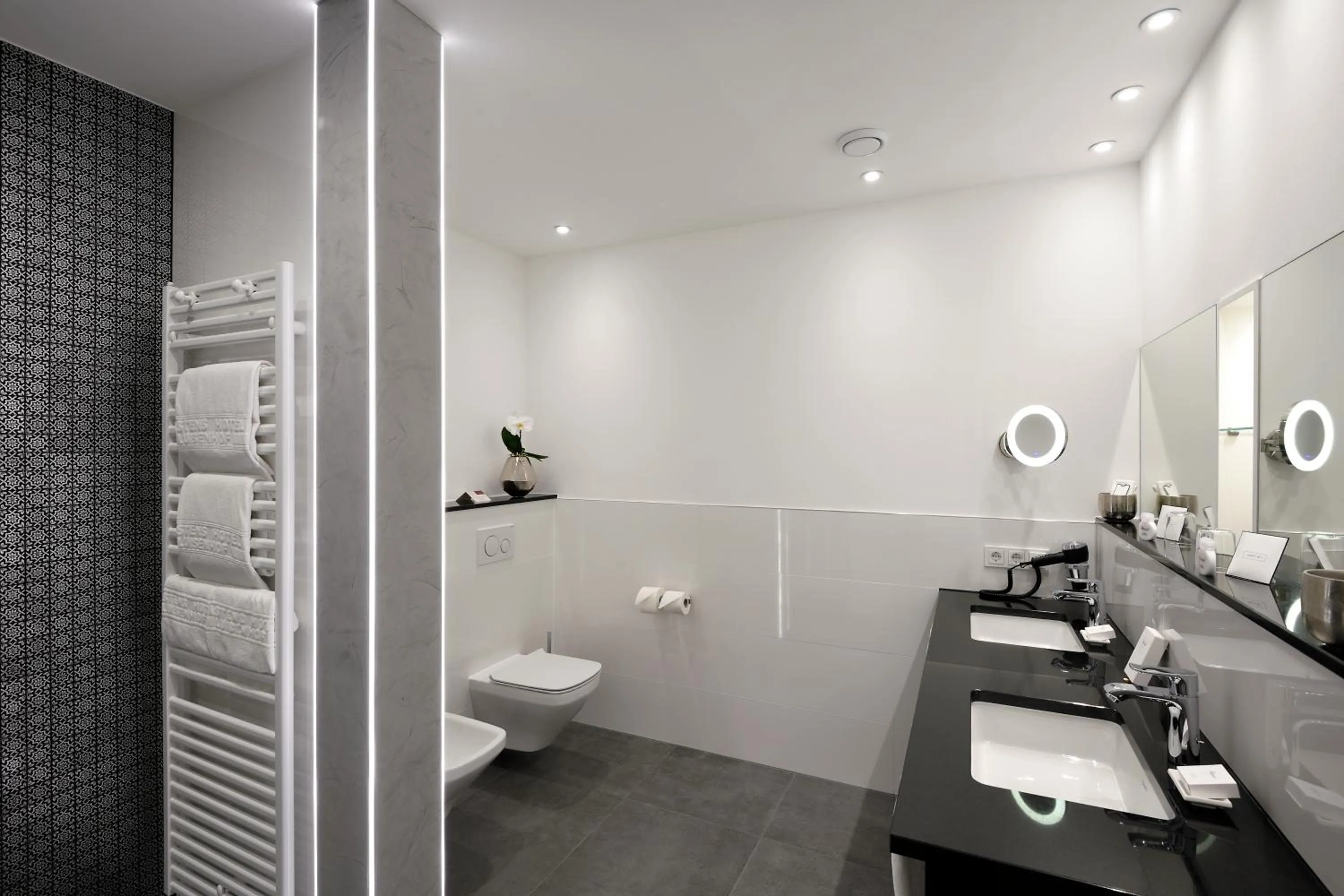 Shower in Kastens Hotel Luisenhof