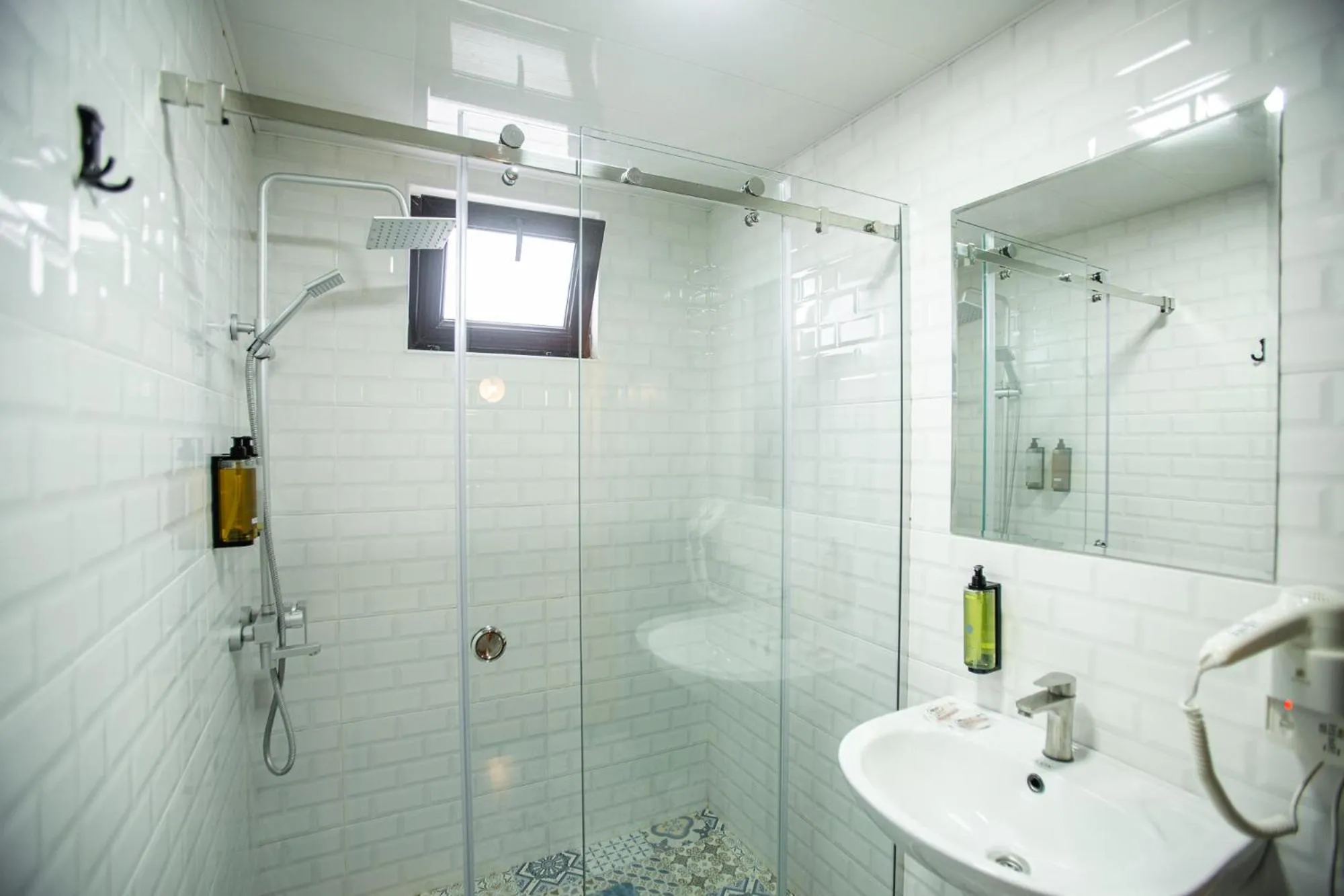 Bathroom in Hotel History