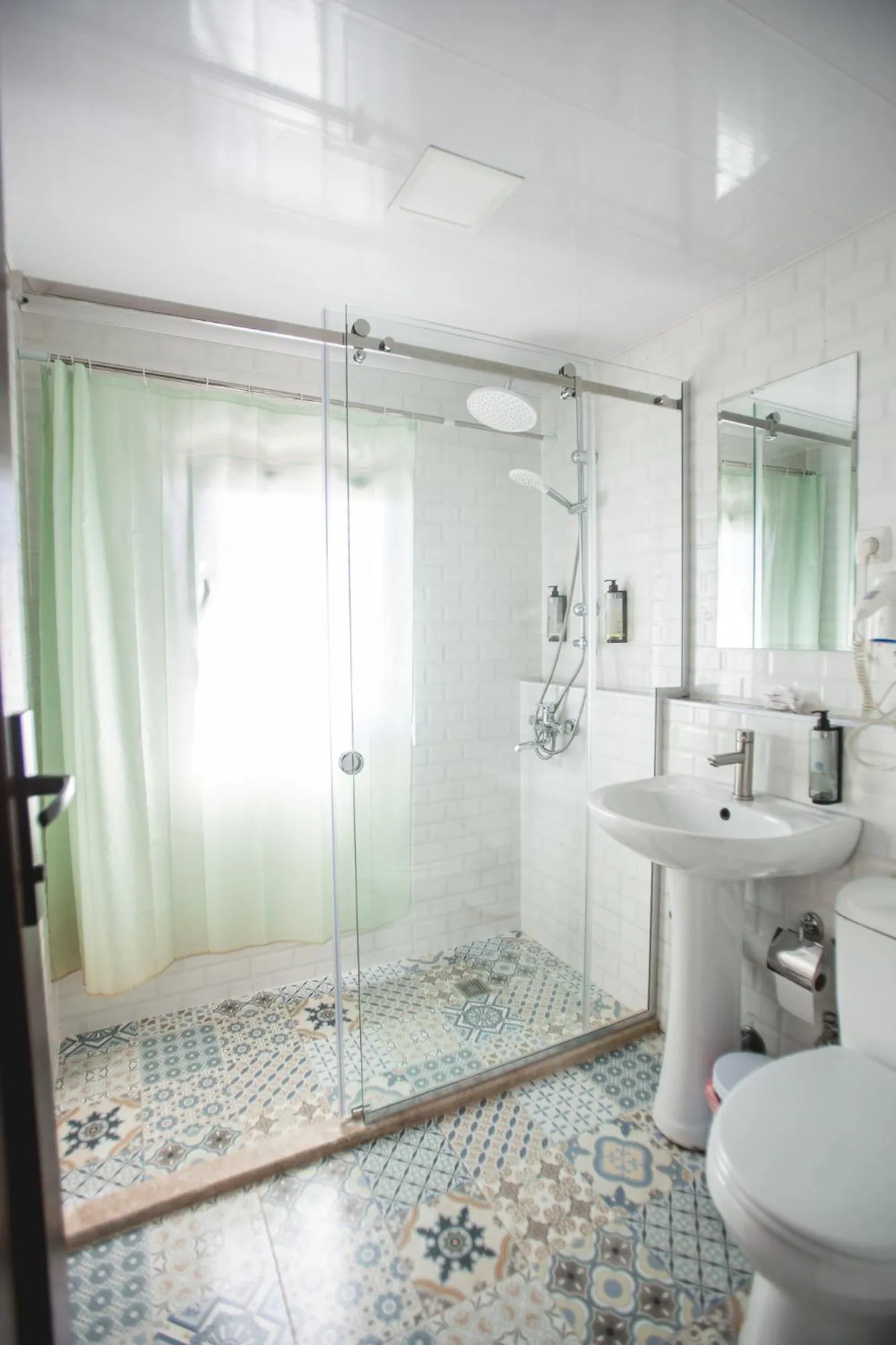 Bathroom in Hotel History