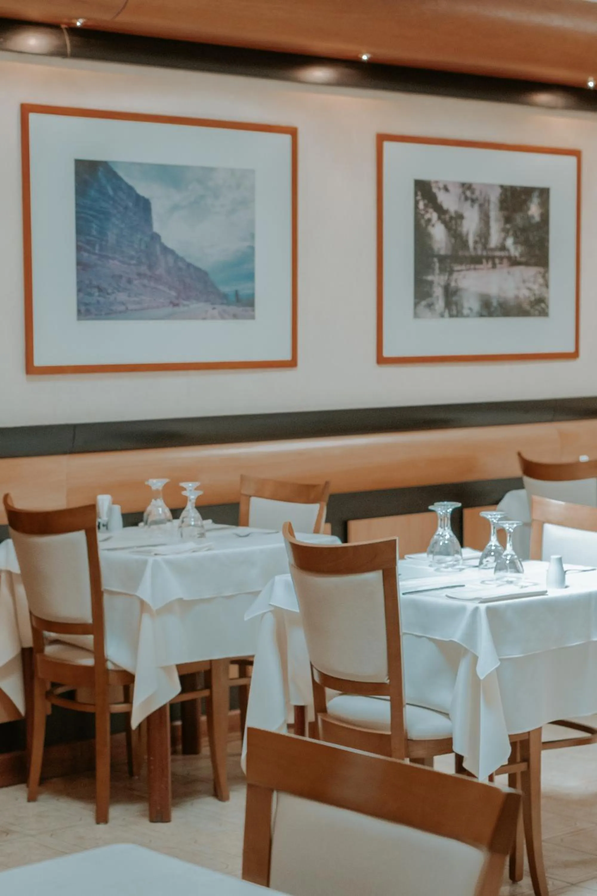 Restaurant/places to eat in Hotel Libertador