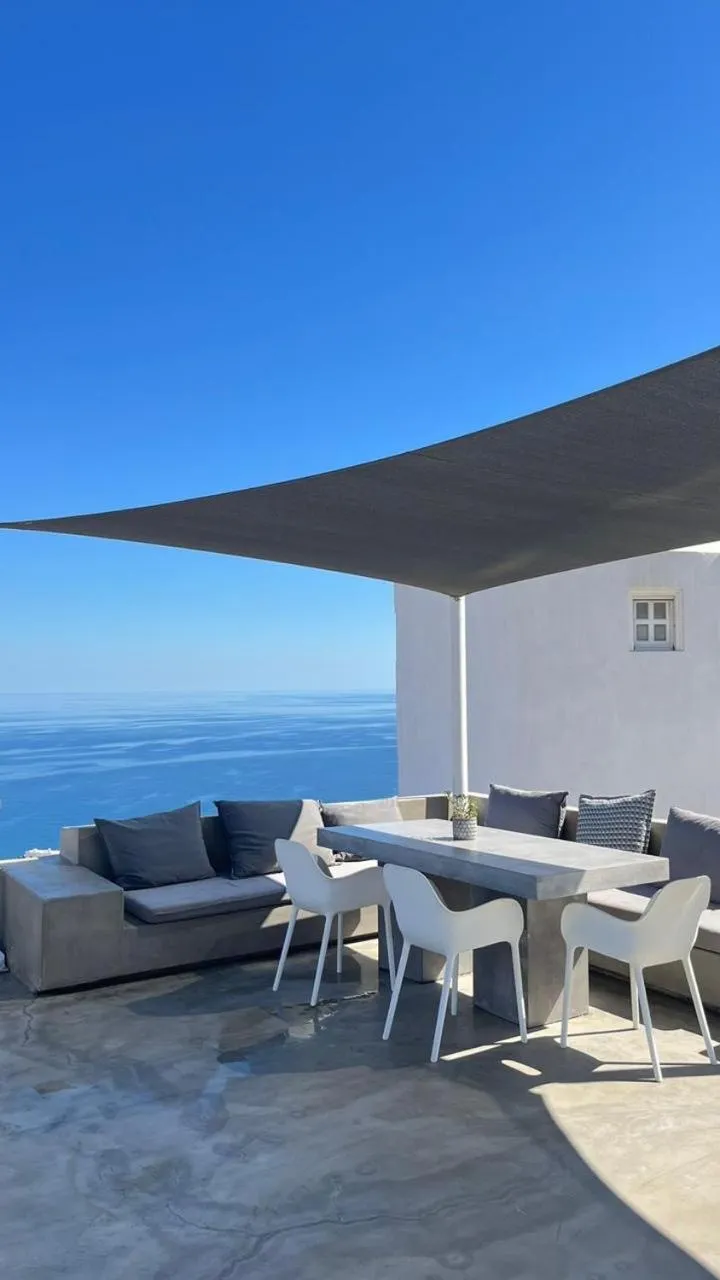 Patio in Topos Exclusive Santorini