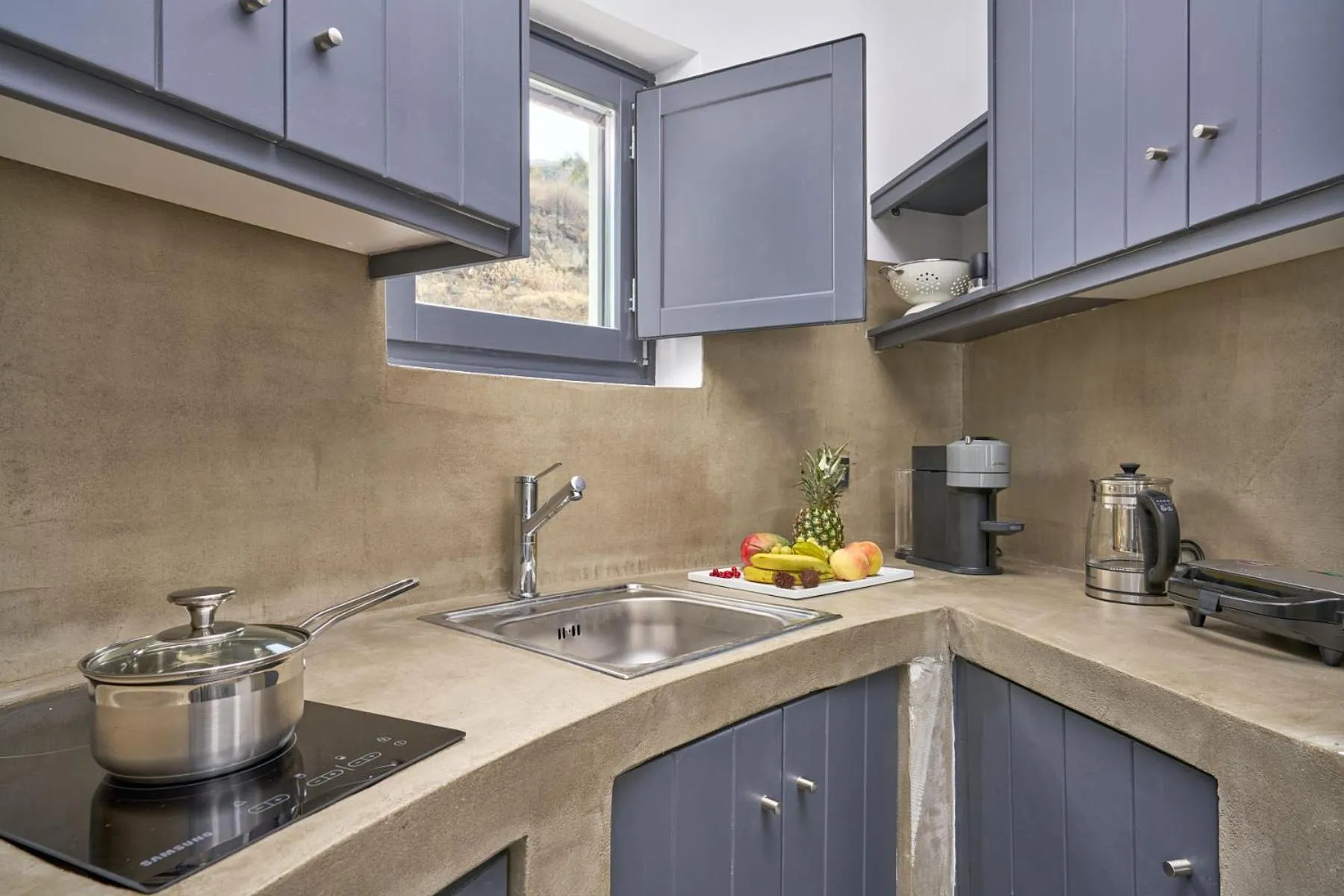 Kitchen or kitchenette in Topos Exclusive Santorini