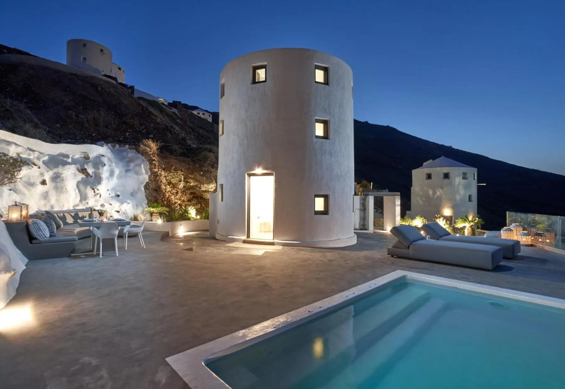 Property building in Topos Exclusive Santorini