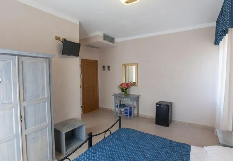 Shower, Bed in Villa Hotel Del Sole