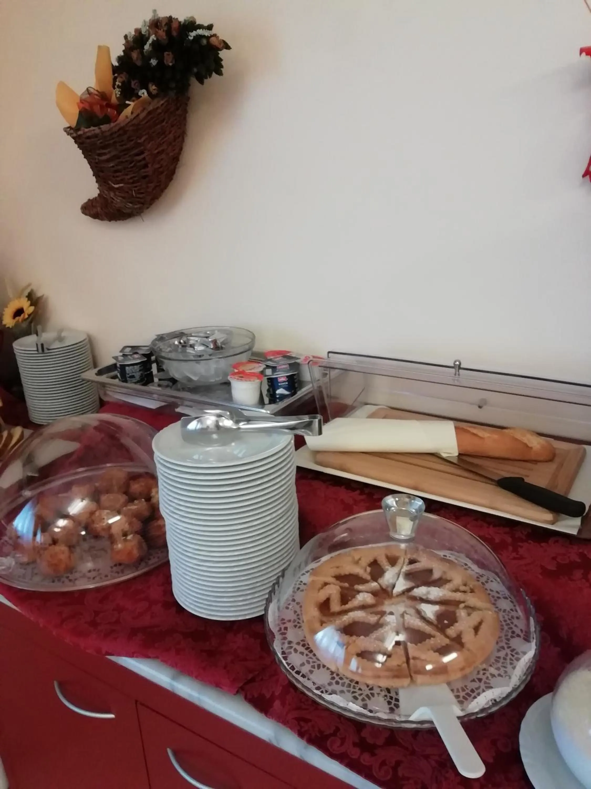 Buffet breakfast in Villa Hotel Del Sole