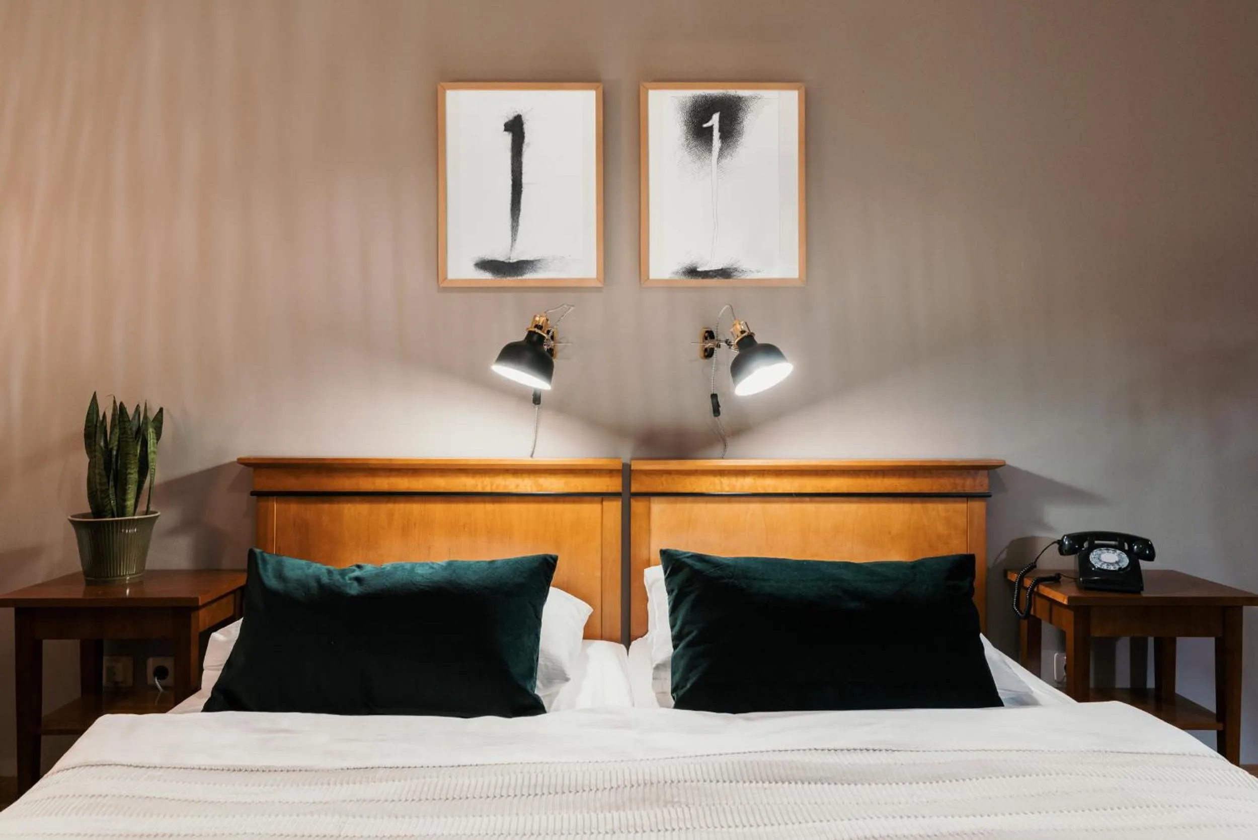 Bed in Hotel Esplanade