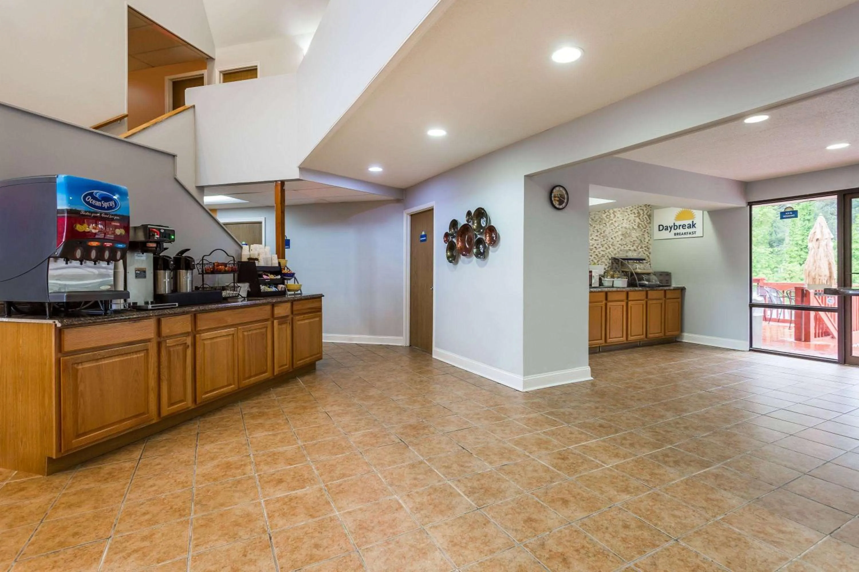 Restaurant/places to eat in Days Inn by Wyndham Chincoteague Island