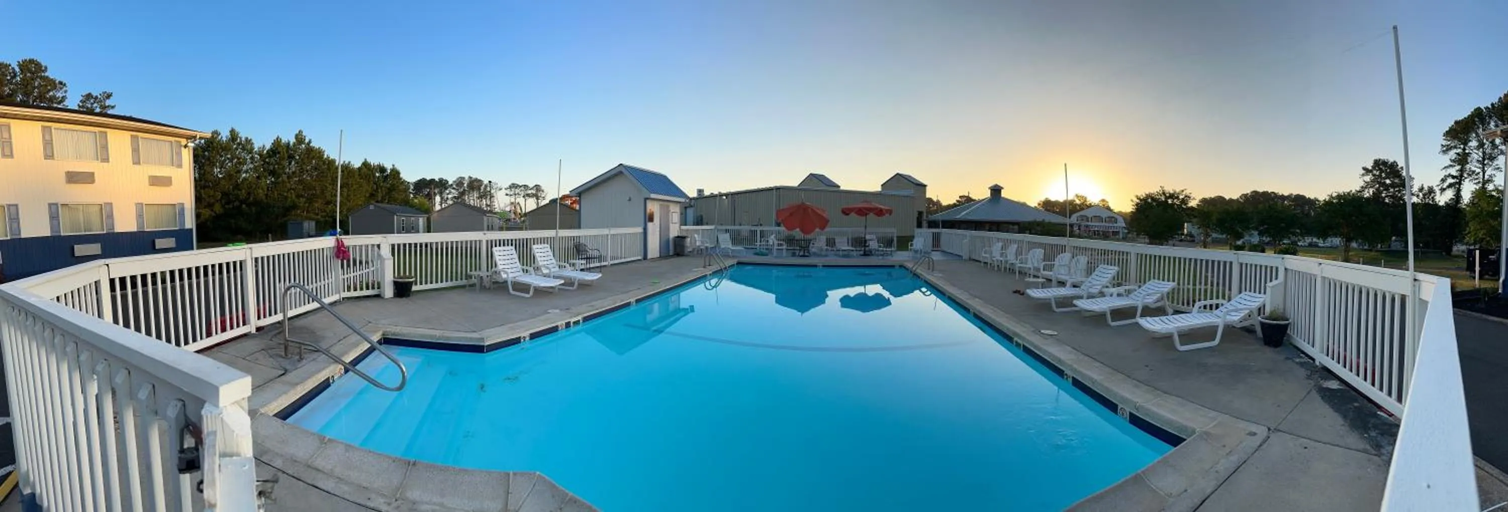 Swimming pool in Days Inn by Wyndham Chincoteague Island