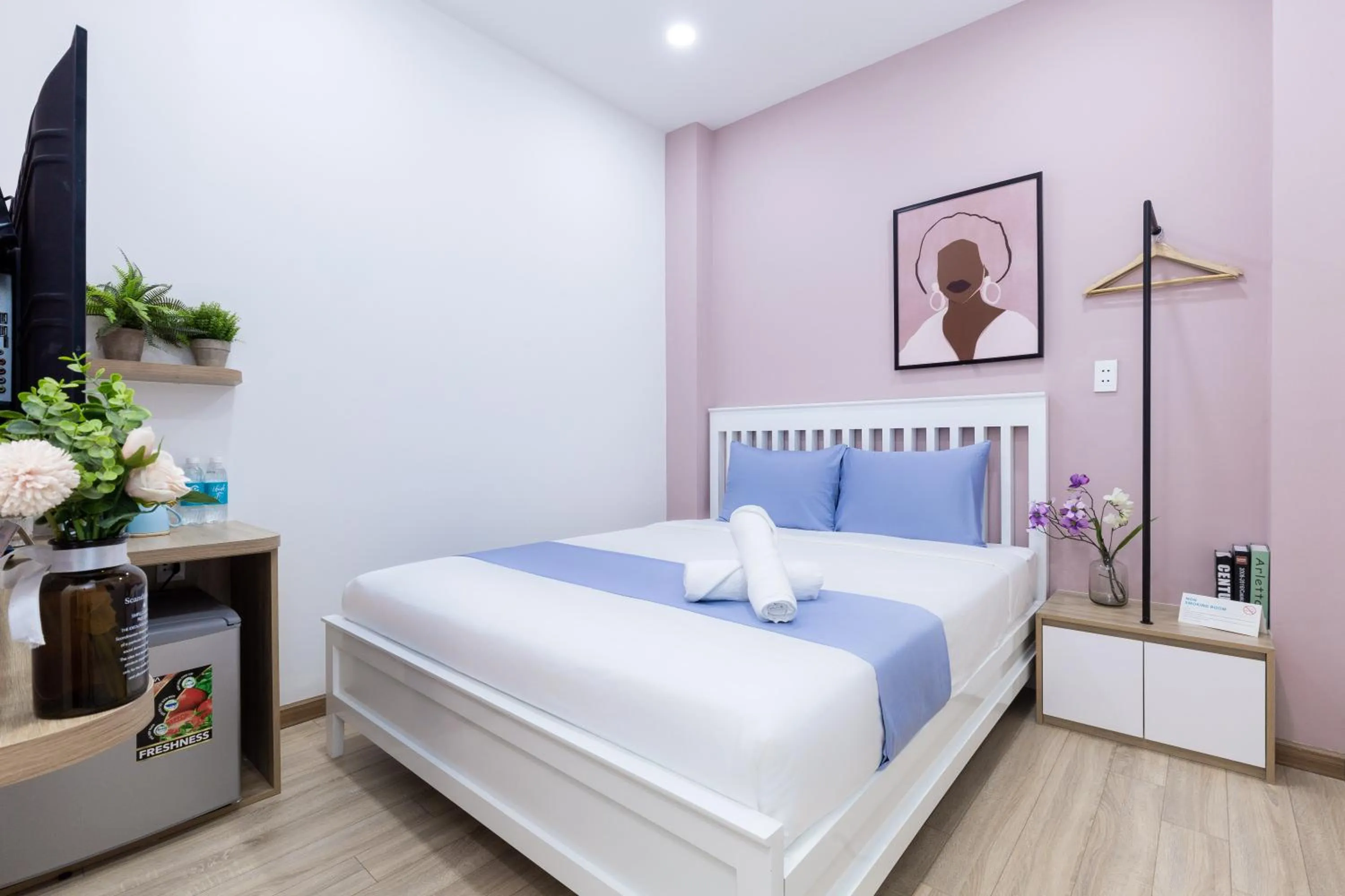 Photo of the whole room, Bed in Cozrum Homes - Charming Corner