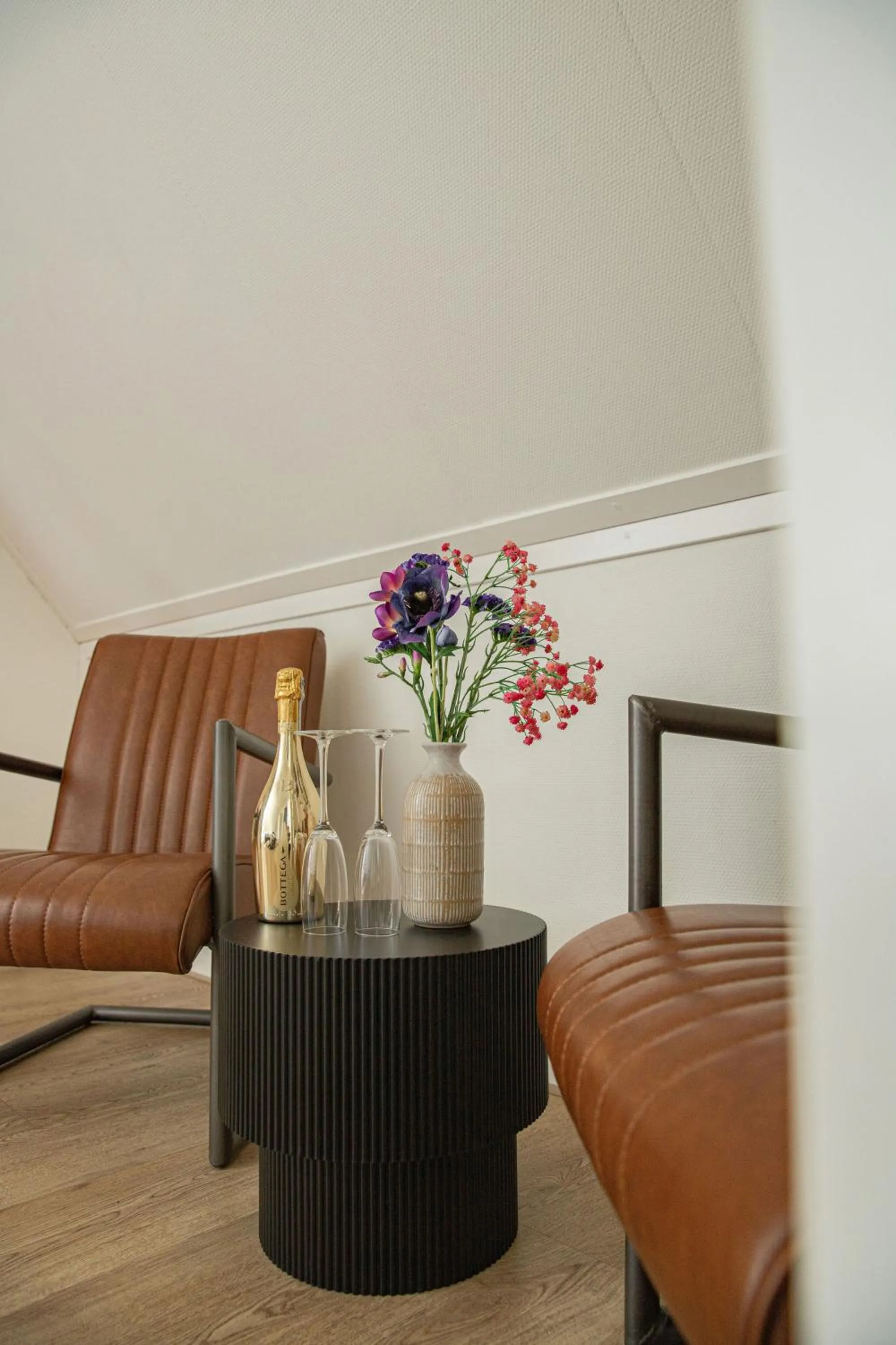 Seating area in Hotel-Restaurant De Walvisvaarder