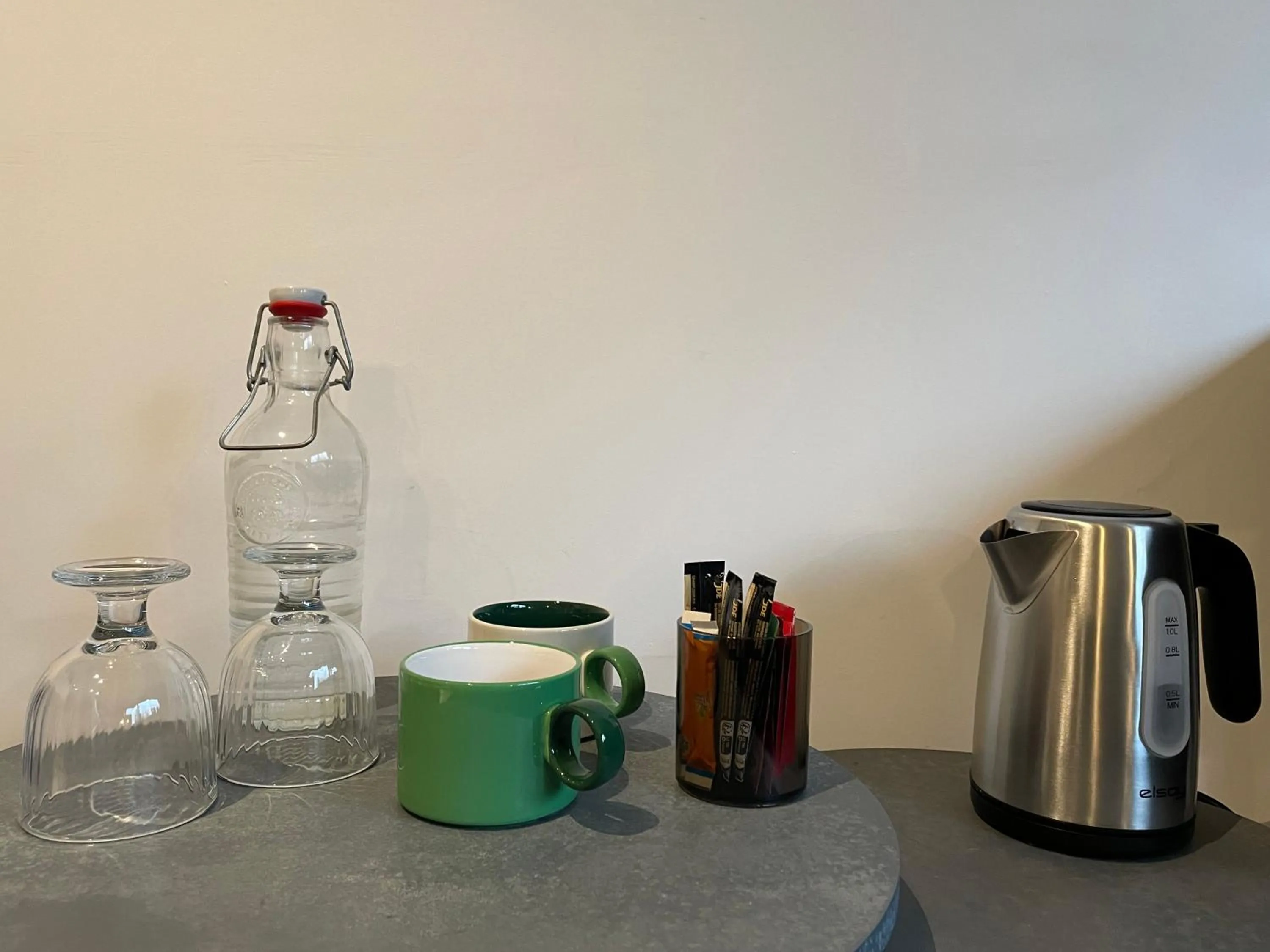 Coffee/tea facilities in Les Cépages