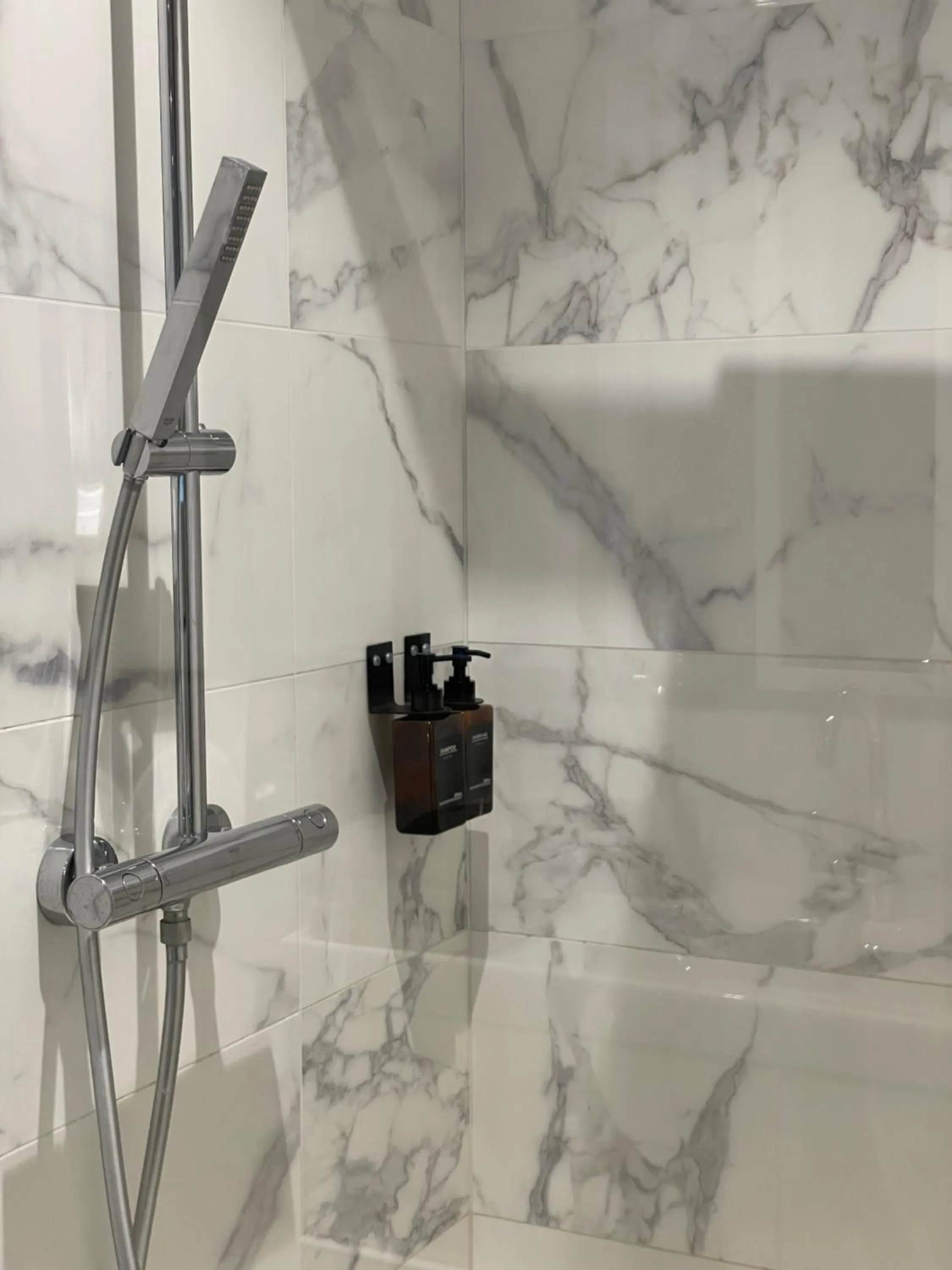 Shower in Les Cépages