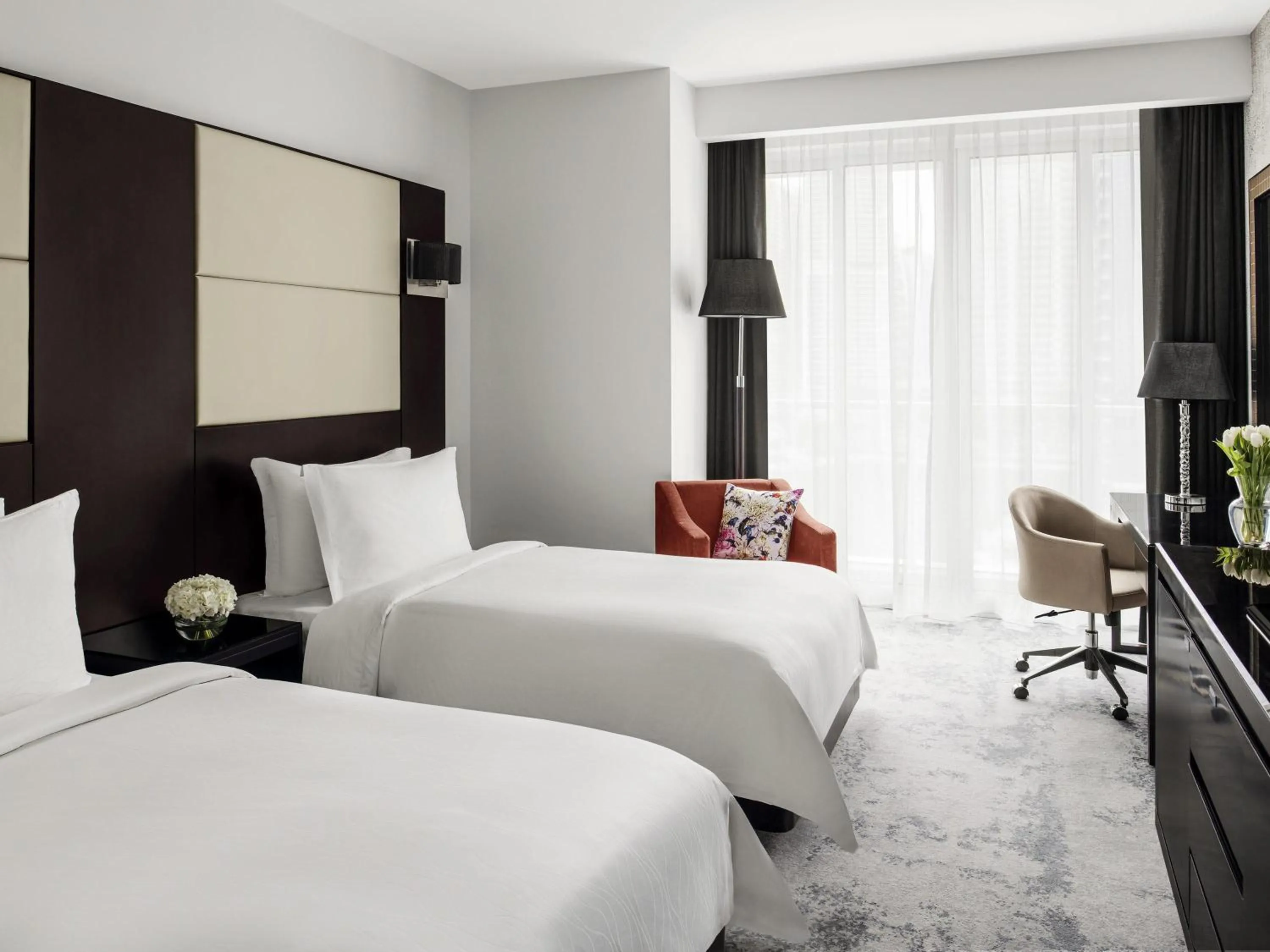 Bedroom, Bed in Mövenpick Hotel Jumeirah Lakes Towers Dubai