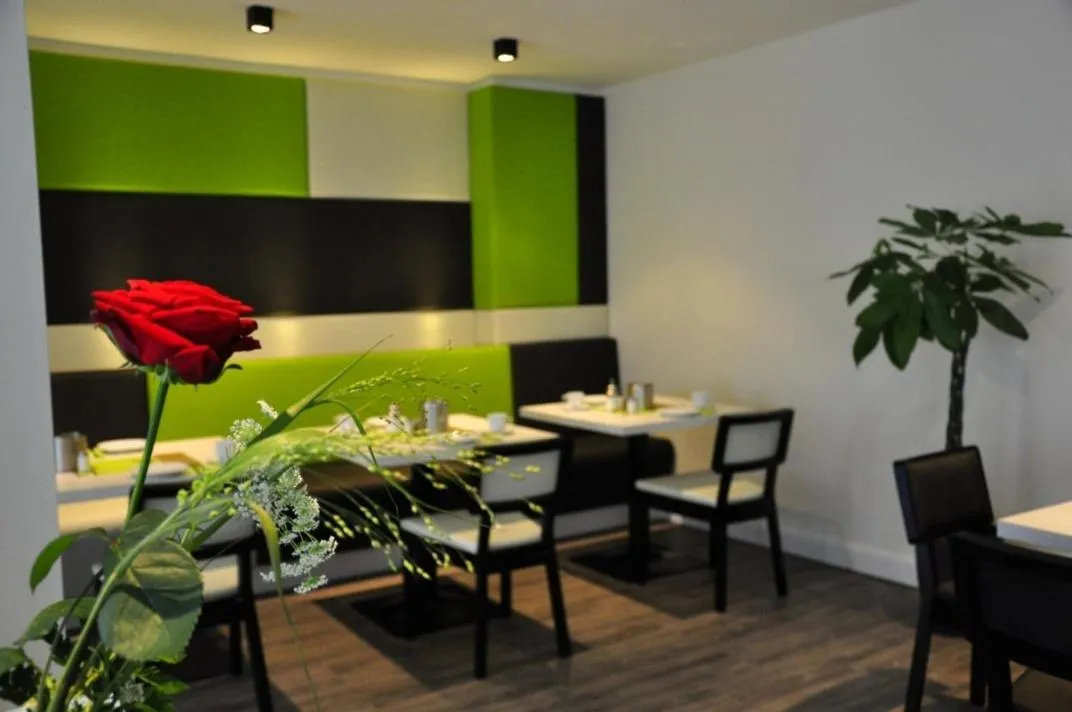 Restaurant/places to eat in Amiga Hotel München Messe