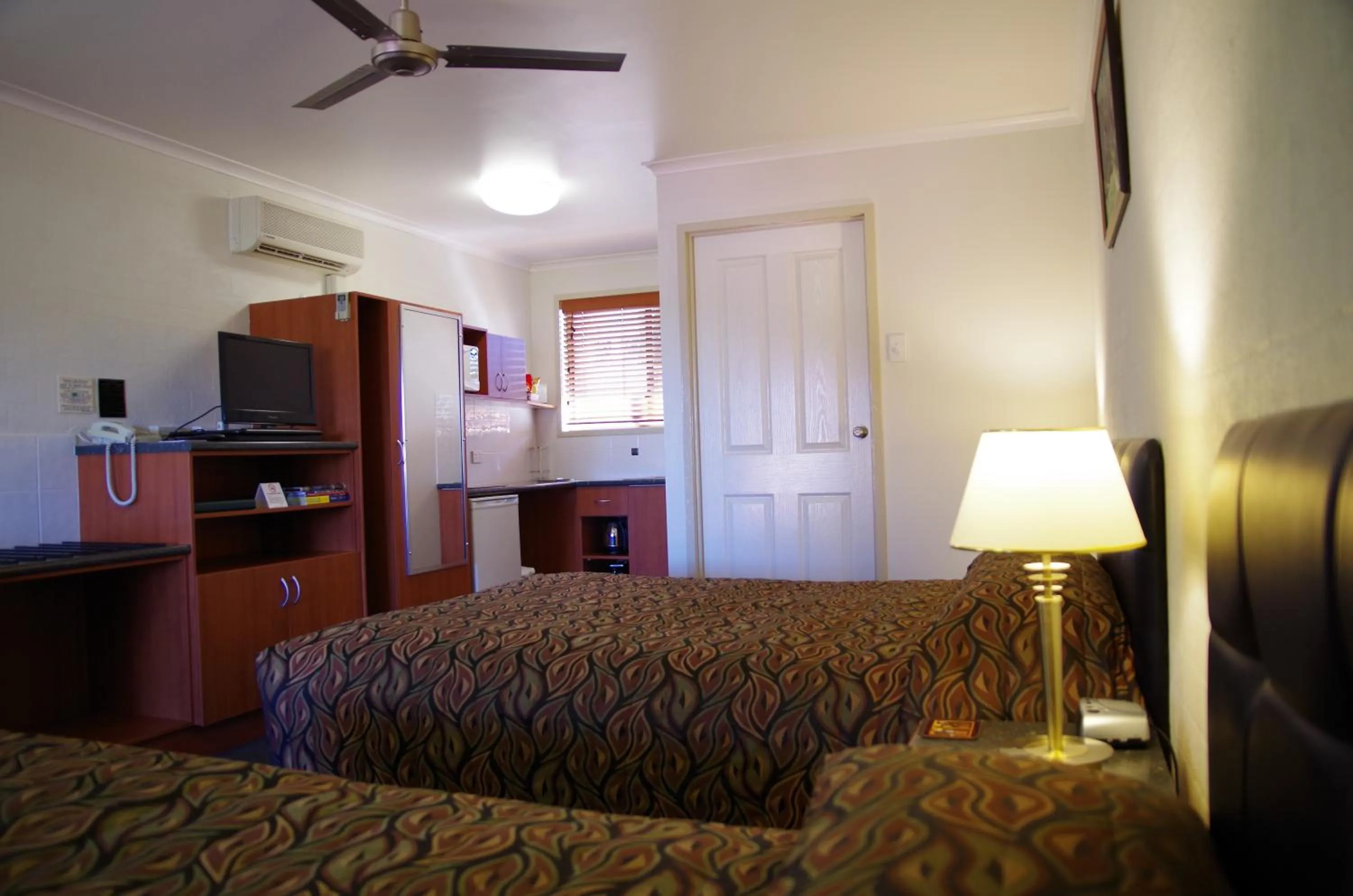 Photo of the whole room in Stannum Lodge Motor Inn