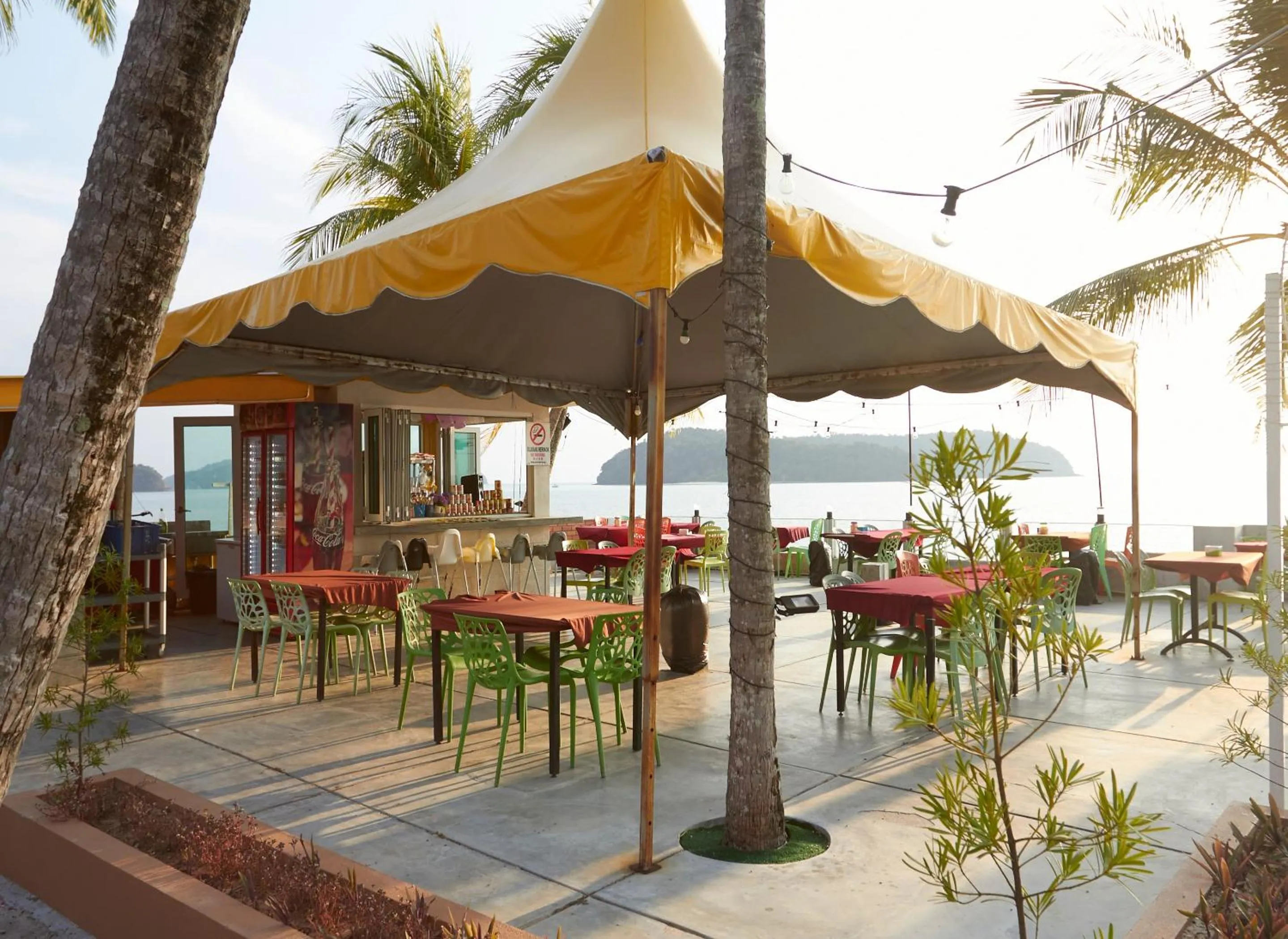 Restaurant/places to eat in Corrie Chalet Pantai Cenang Langkawi