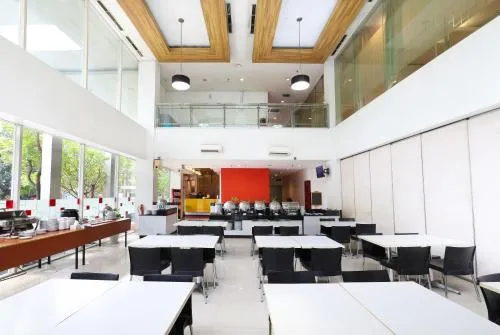 Amaris Hotel Bekasi Barat