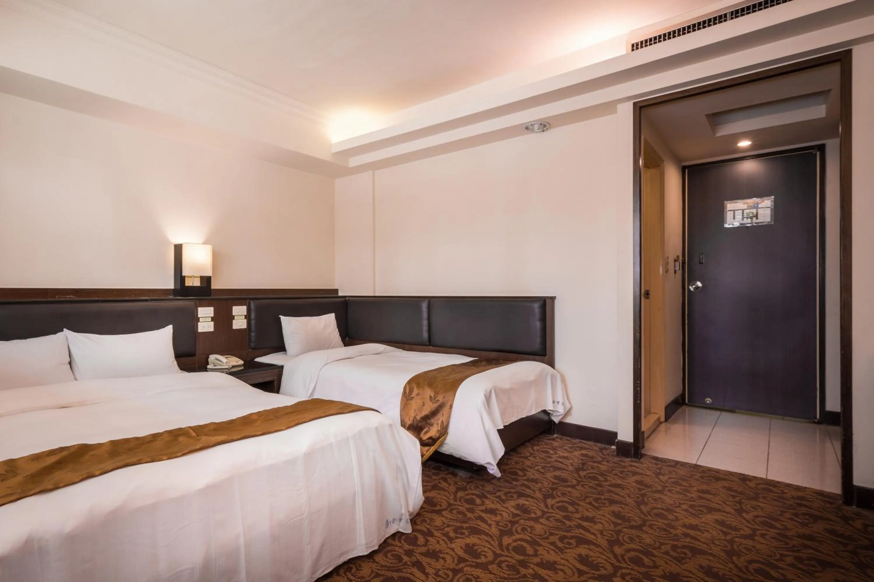 bunk bed, Bed in The Enterpriser Hotel